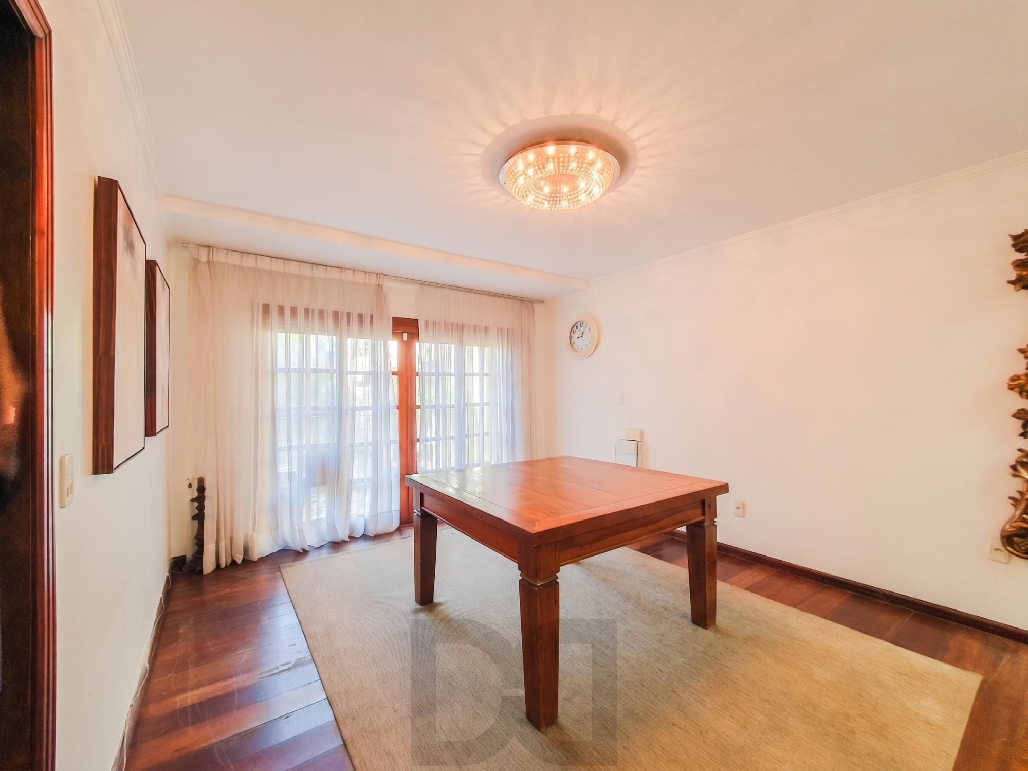 Linda e Ampla Casa com 4 dormitórios no Bairro Ipanema. — foto 10