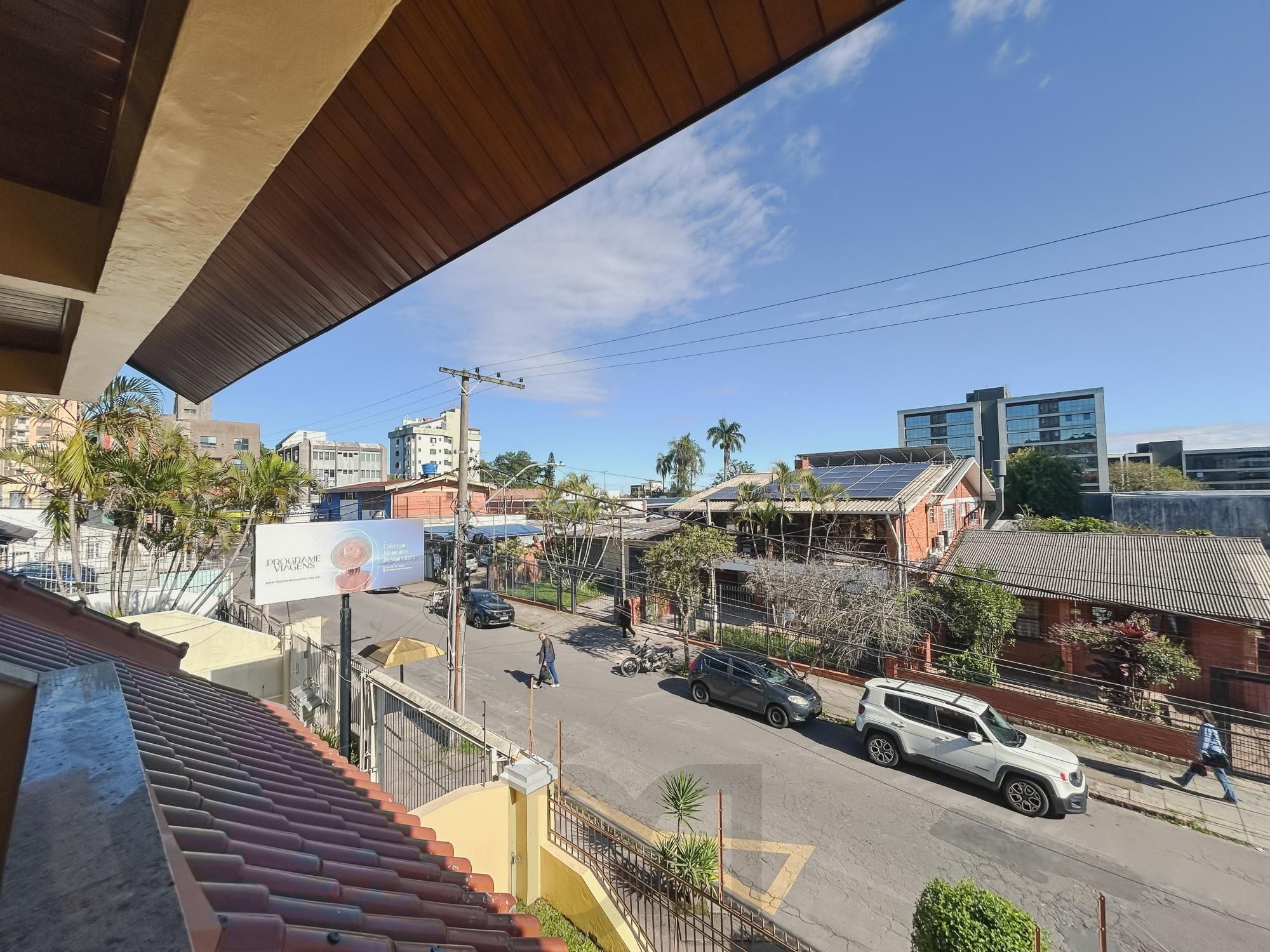 Casa com 4 suítes, piscina e área gourmet no bairro Tristeza. — foto 45