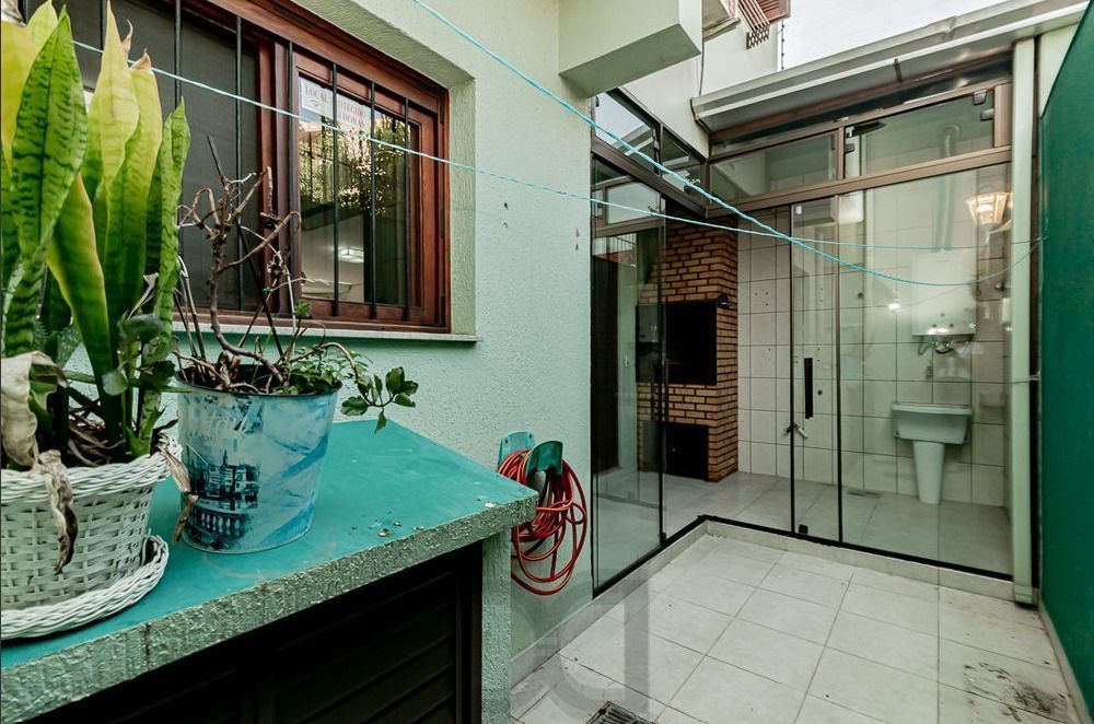 Casa em condomínio Fechado no Bairro Ipanema c/3 dormitórios. — foto 13