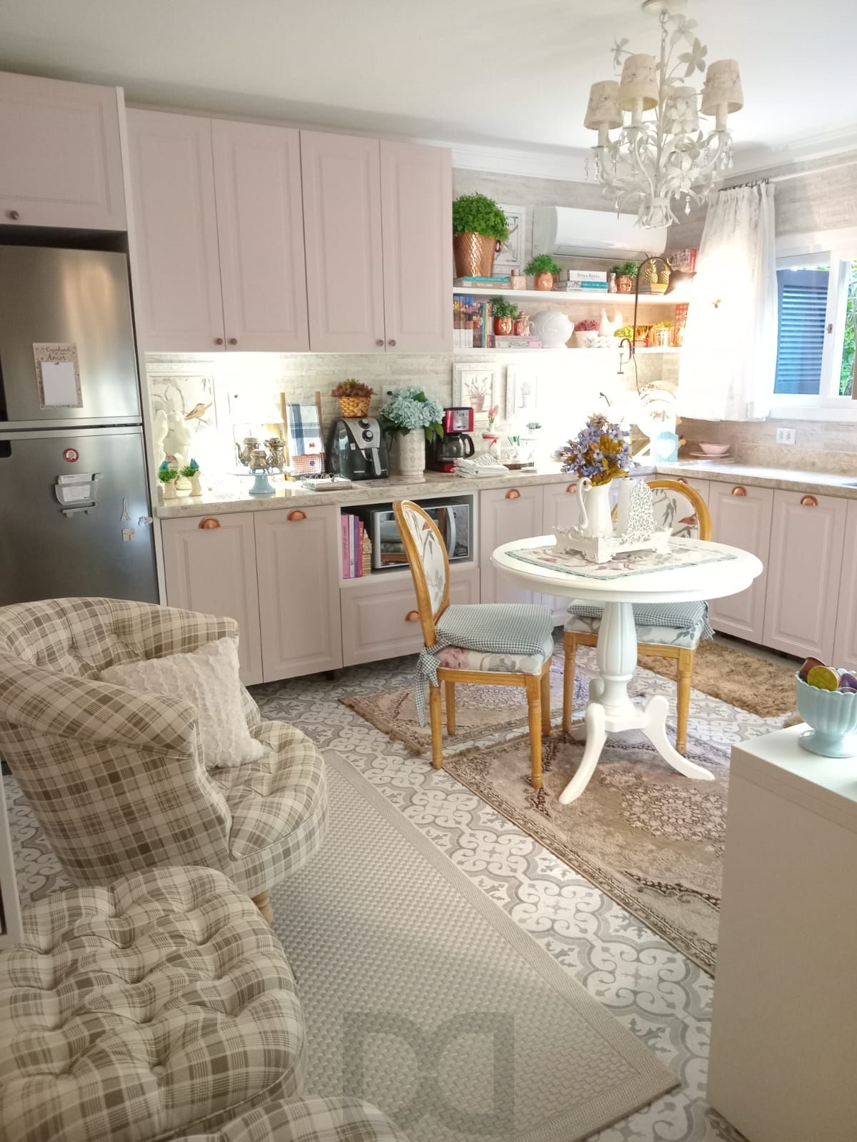 Ótimo apartamento Garden, 3 dormitórios, 1 suíte, lareira, sacada, no bairro Cristal. — foto 20