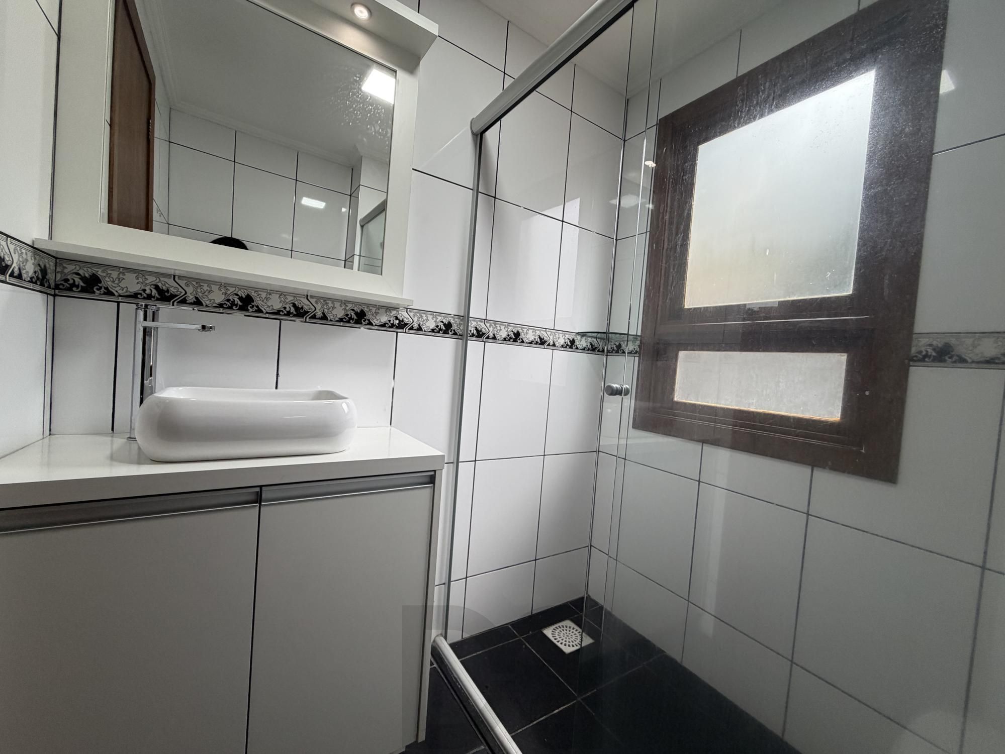 Apartamento Garden com 2 dormitórios, sendo 1 suíte, churrasqueira e lareira, 2 vagas de garagem cobertas. — foto 18