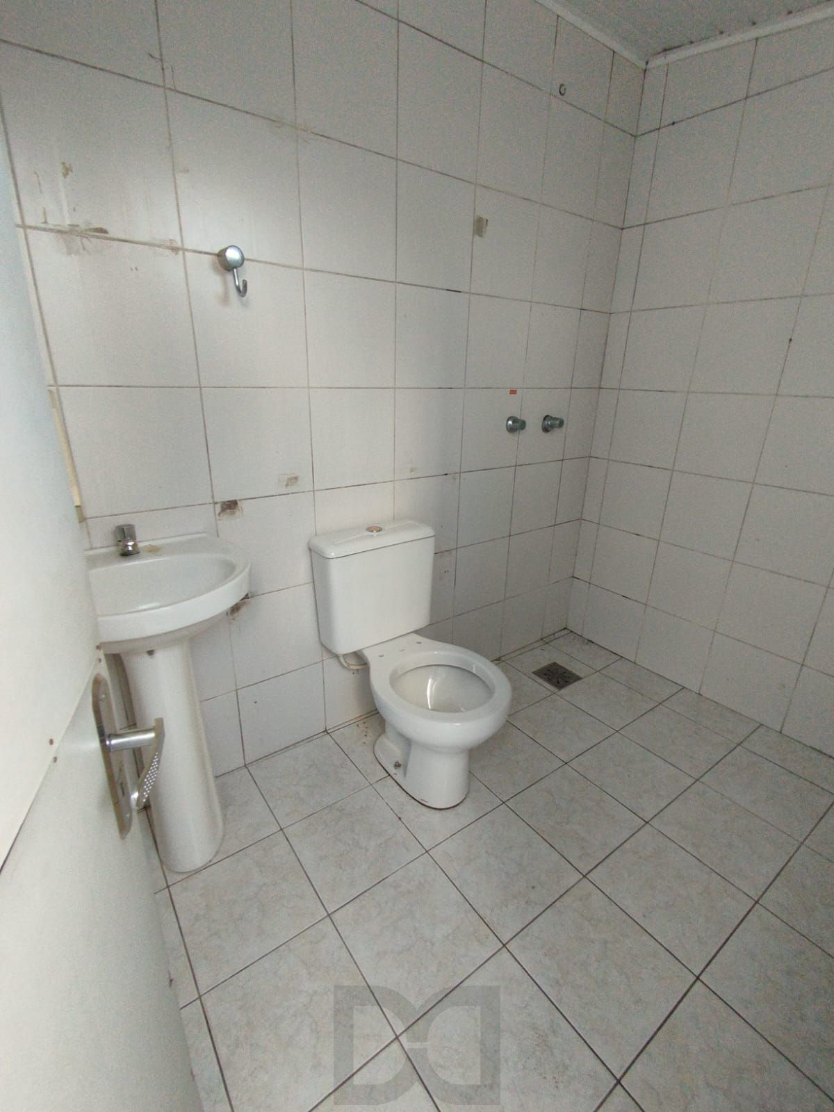 Loja na Tristeza com 360m², 17 vagas, 3 banheiros para locação. — foto 37