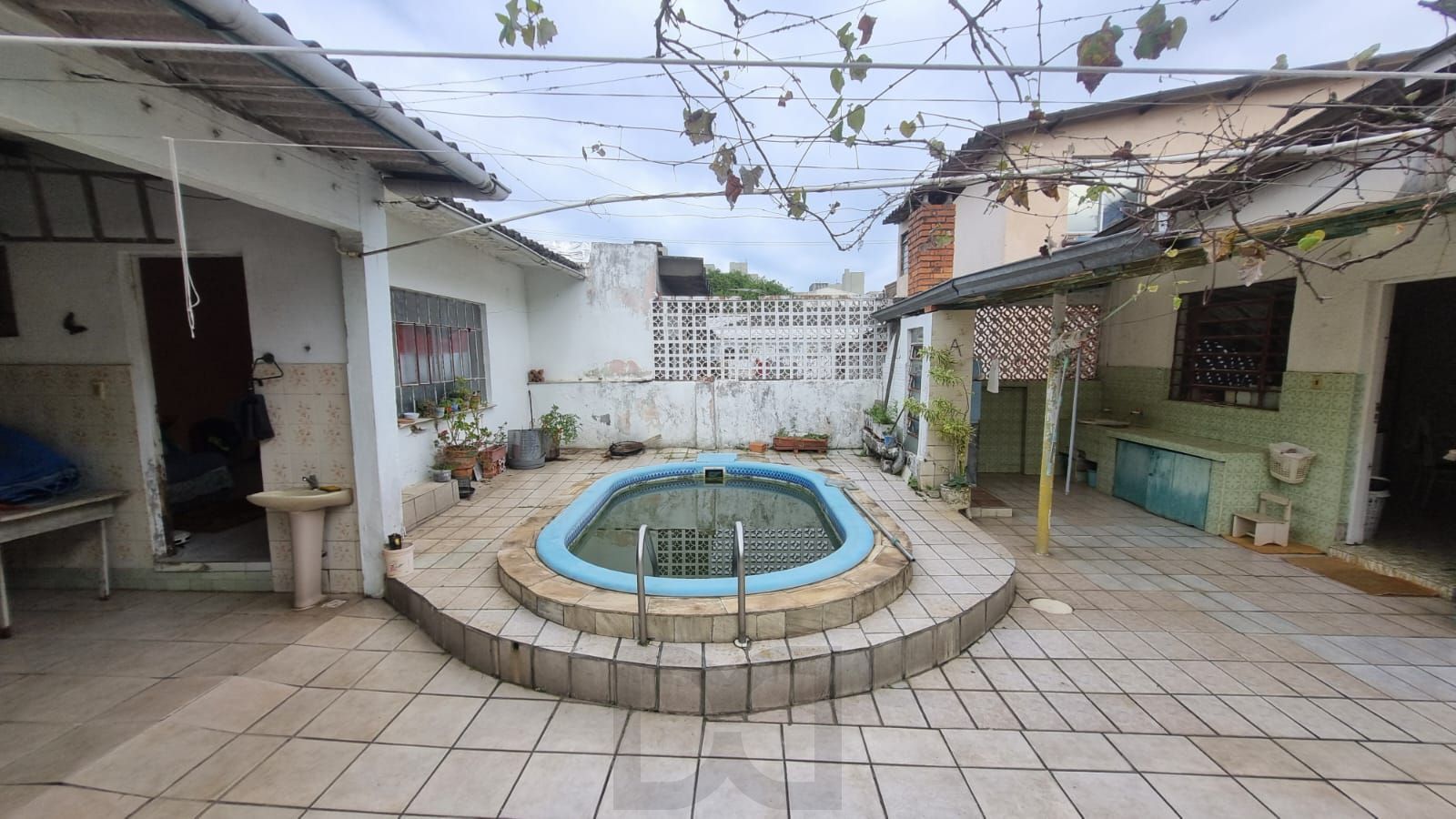 Linda residência com 3 dormitórios no Bairro Cavalhada. — foto 22