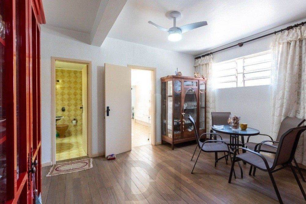 Excelente casa com 5 dormitórios, 2 suítes, 3 vagas de garagem e uma vista perene para o por do sol no Guaiba. — foto 14