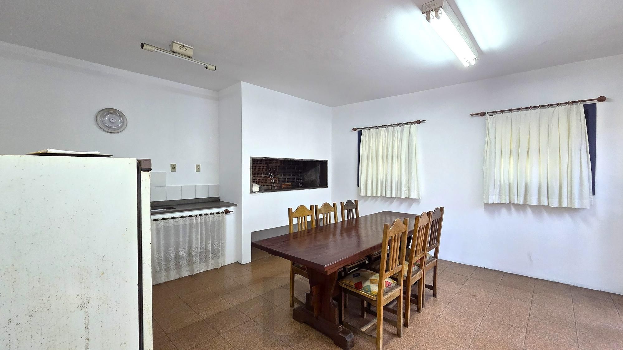 Excelente apartamento em localização privilegiada, na Avenida Dr. Nilo Peçanha com 2 dormitórios, 2 banheiros e 1 vaga de garagem. — foto 22