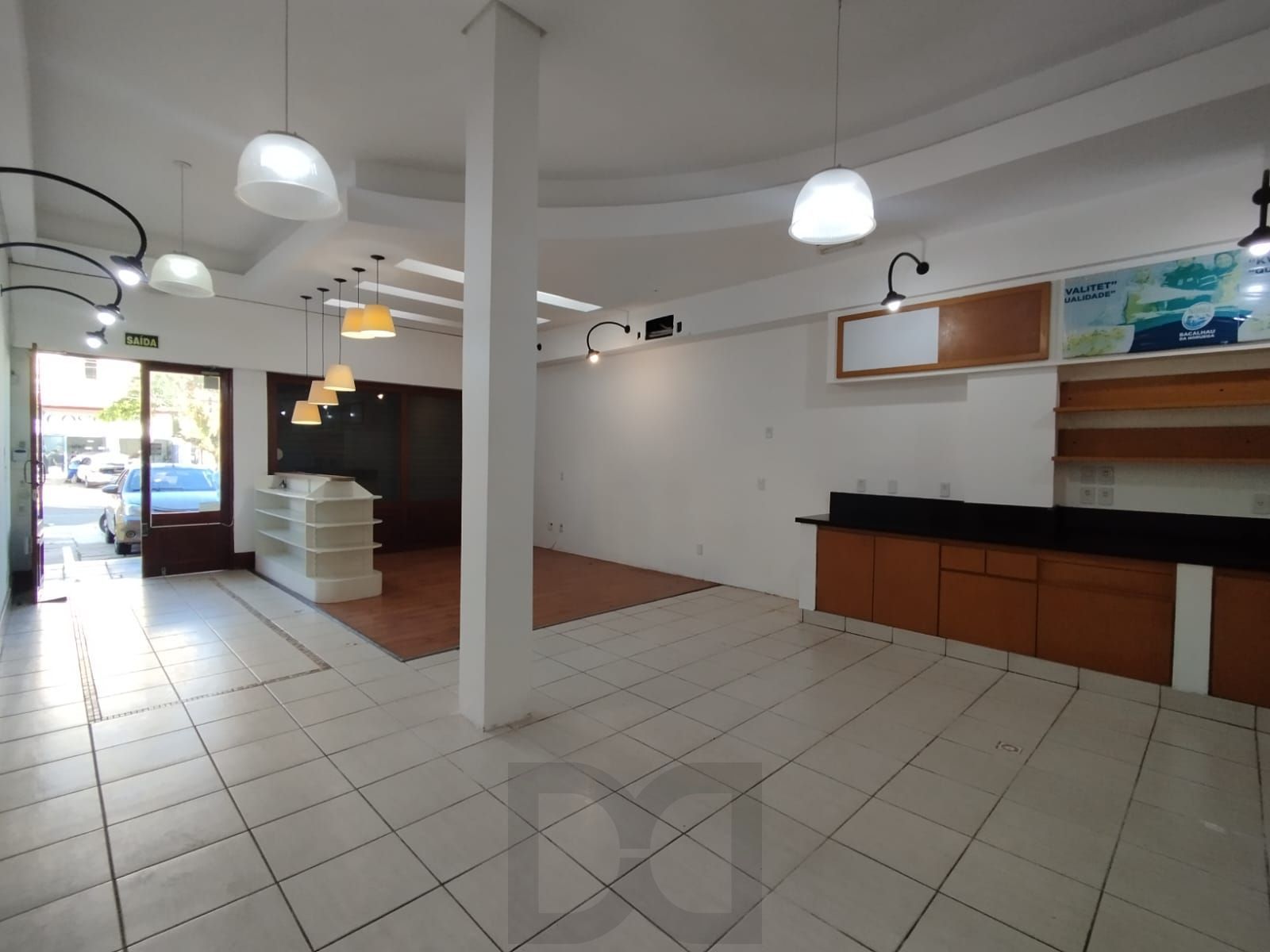 Loja na Tristeza com 360m², 17 vagas, 3 banheiros para locação. — foto 9