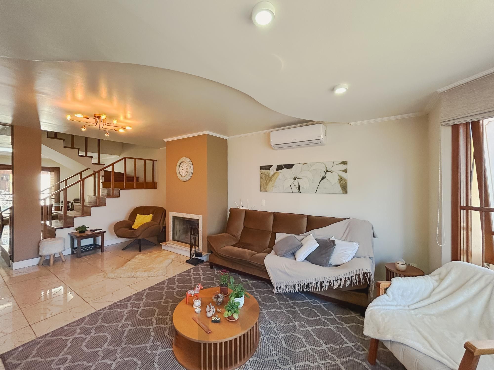 Casa com 4 suítes, piscina e área gourmet no bairro Tristeza. — foto 5