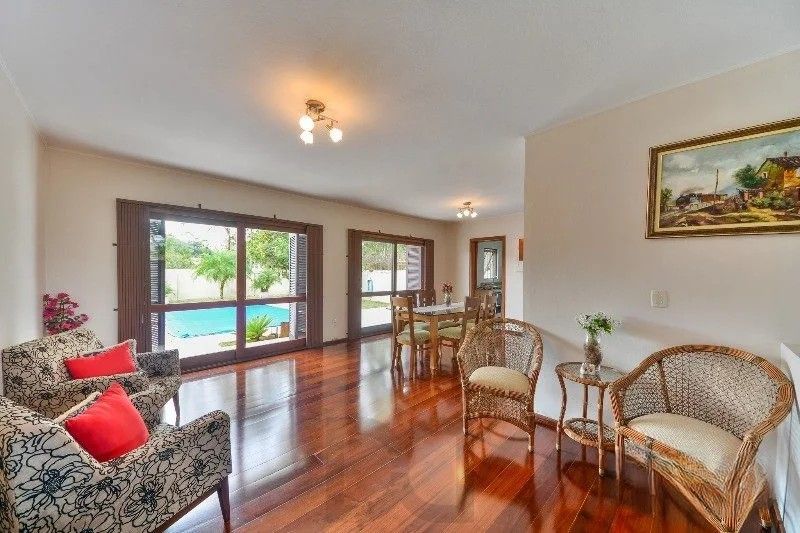 Casa à venda com 280m² | 3 dormitórios | 1 suíte | 2 vagas | Ipanema – Porto Alegre — foto 4