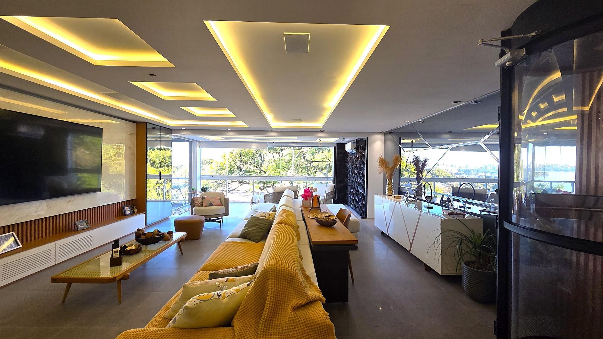 Cobertura de Alto Padrão com 357m2, 3 suítes e 3 vagas de garagem. Vista Permanente para o Guaíba | Porteira Fechada | Bairro Cristal. — foto 6
