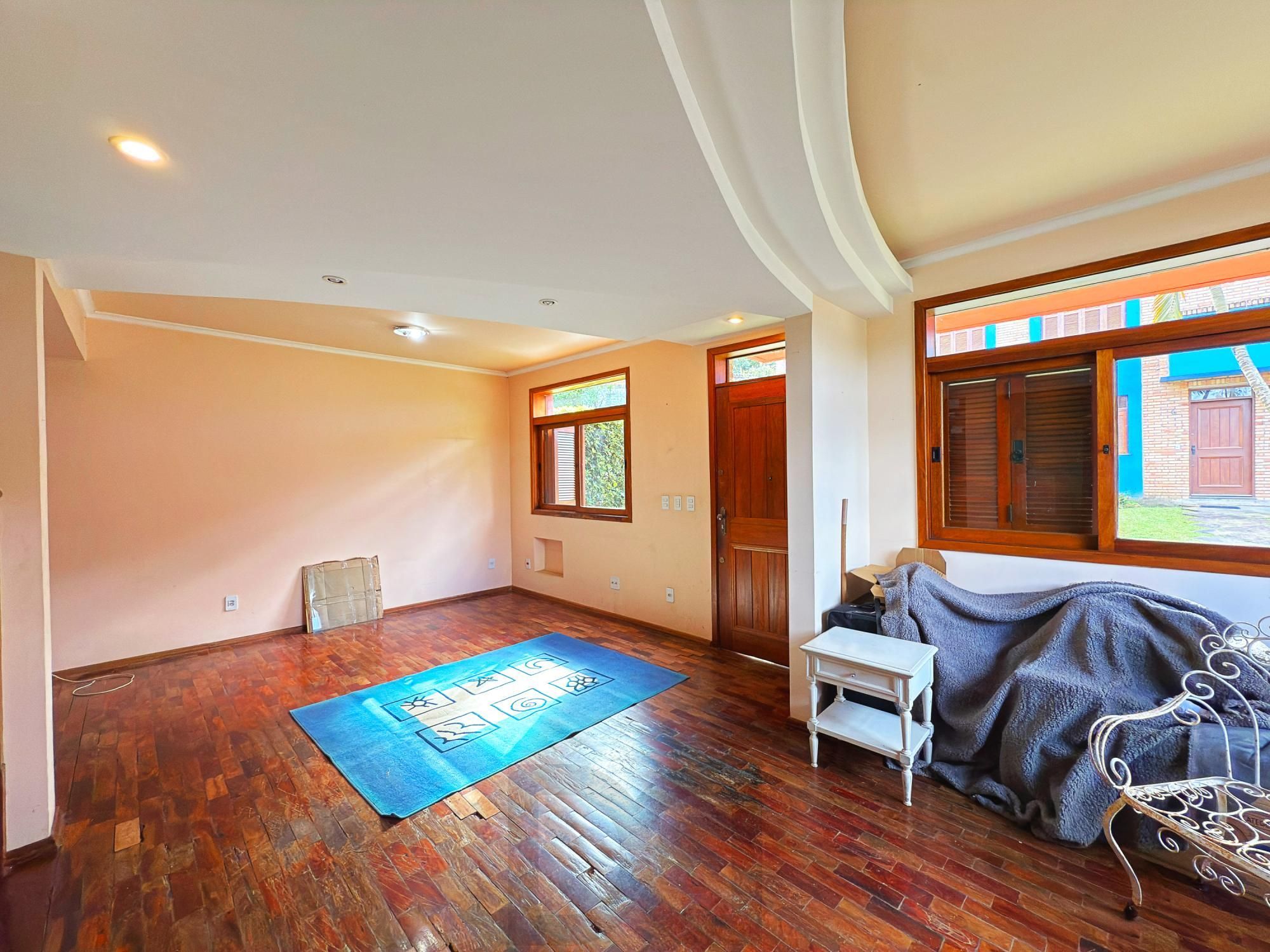 Casa em Condomínio  | 3 Dormitórios, Suíte, Lareira e Churrasqueira — foto 37