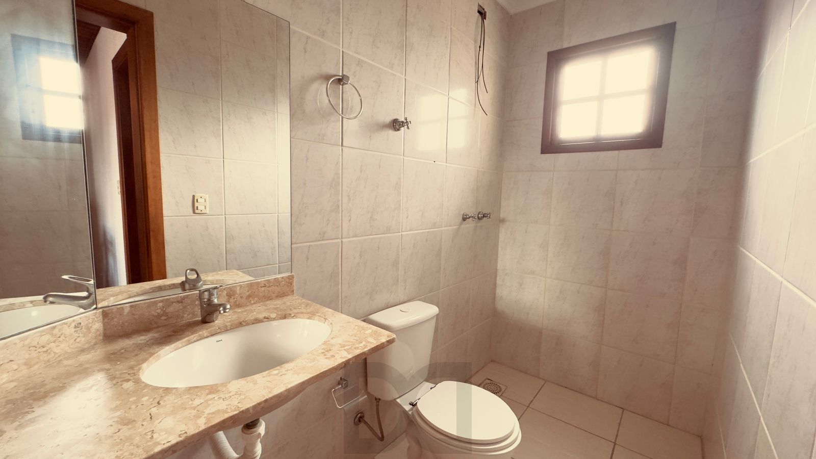 Excelente Residência com 3 dormitórios sendo 2 deles suítes de casal. — foto 22