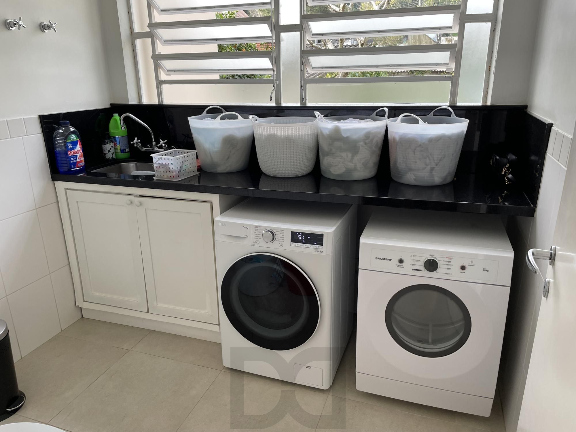 CASA COM 3 DORMITORIOS COM 1 SUITE - BAIRRO VILA NOVA — foto 6