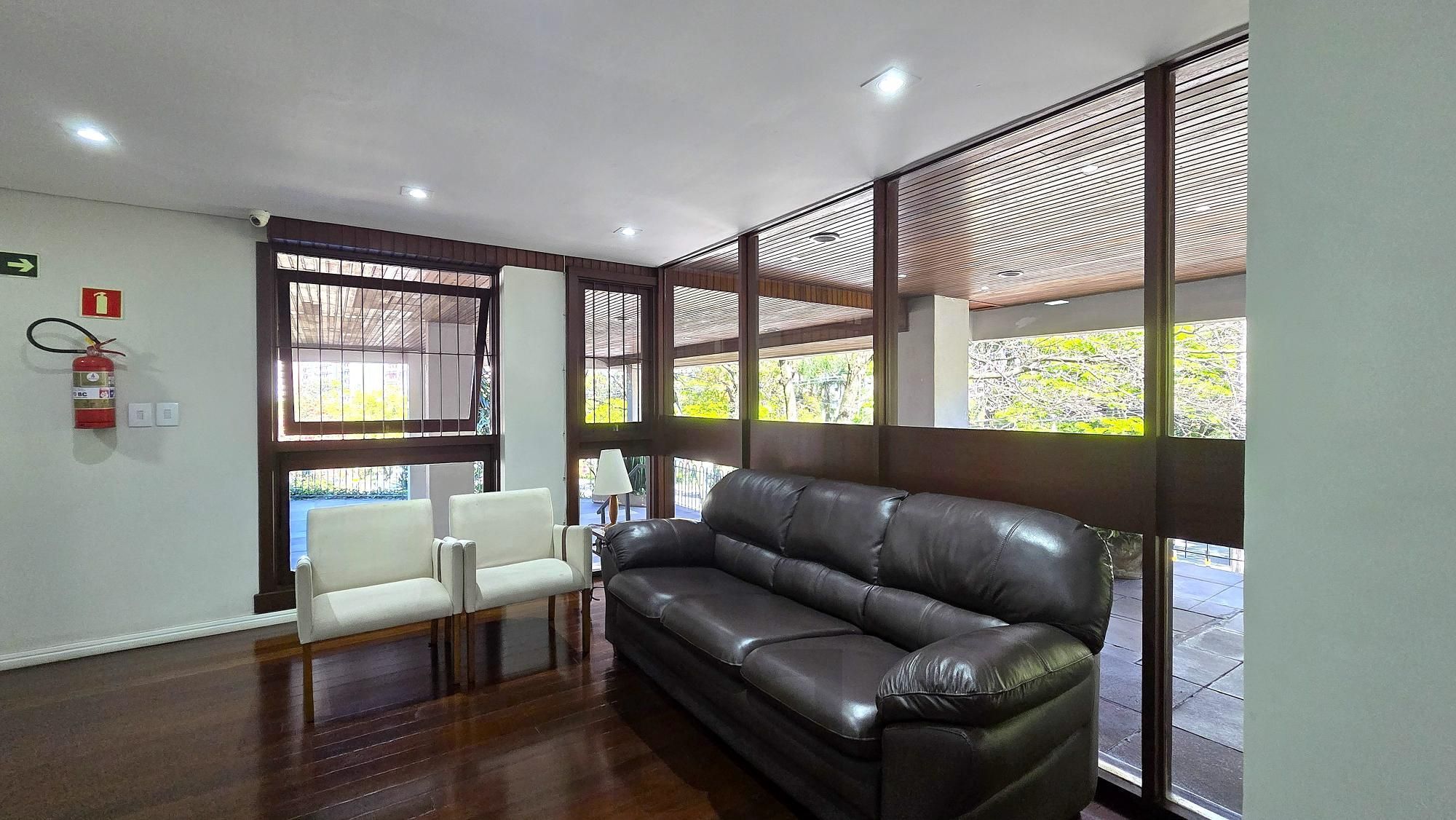 Excelente apartamento em localização privilegiada, na Avenida Dr. Nilo Peçanha com 2 dormitórios, 2 banheiros e 1 vaga de garagem. — foto 21