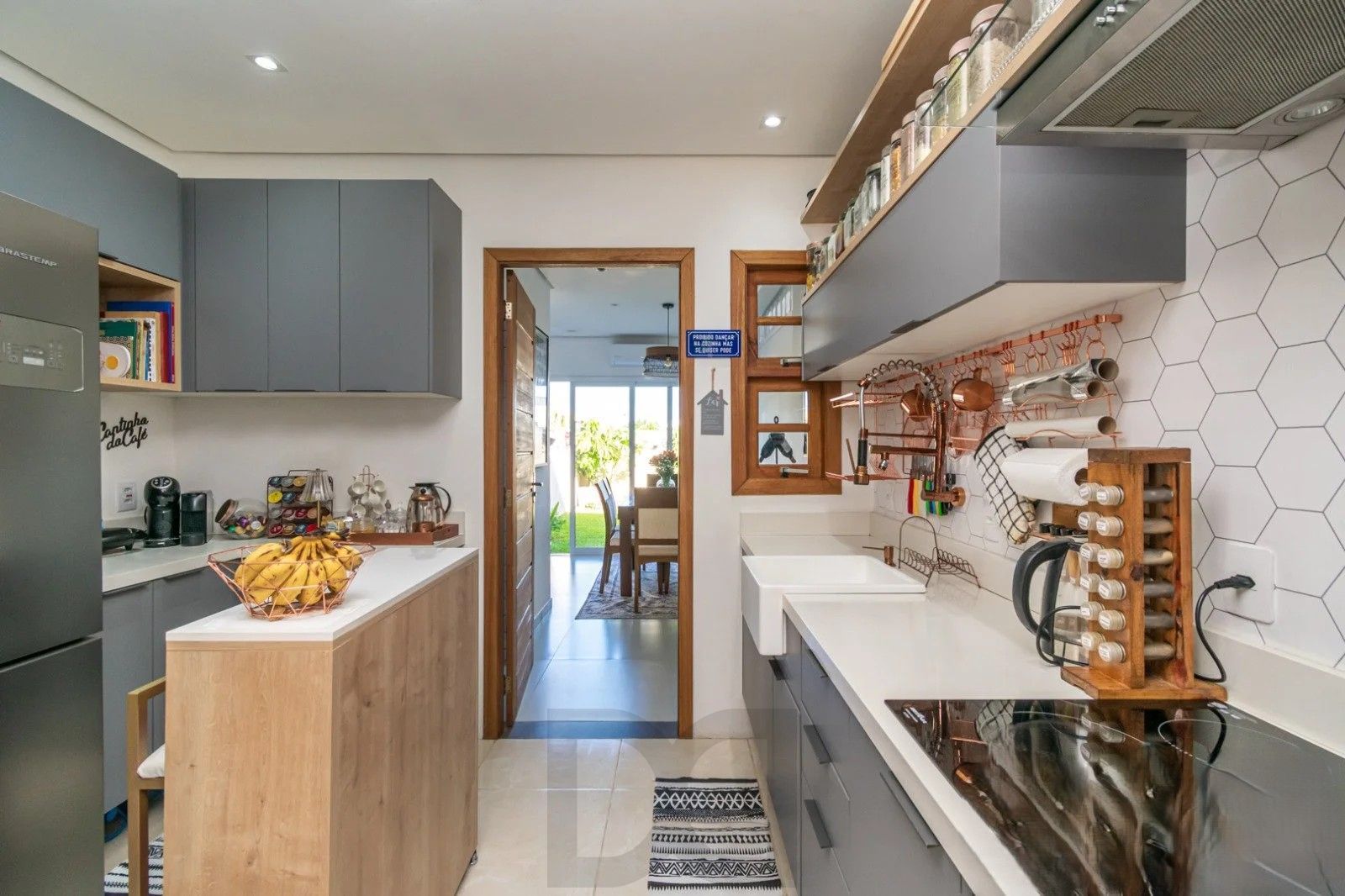 Excelente sobrado, semimobiliado, com 77m², 2 dormitórios e 1 vaga de garagem. À venda no Hípica Boulevard – Zona Sul. — foto 9