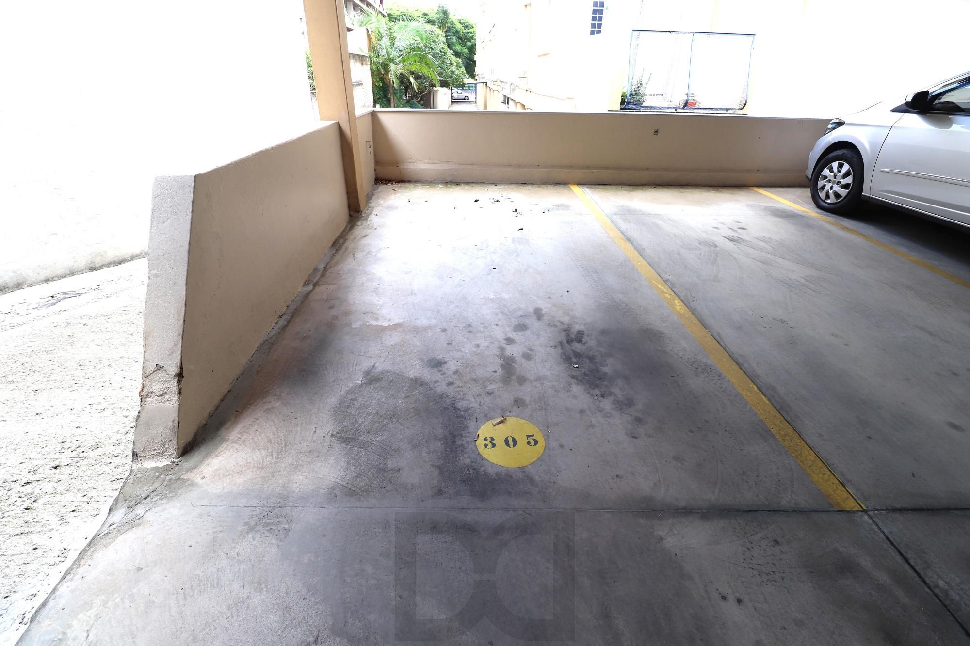 Apartamento à venda no bairro Menino Deus. Localizado em frente ao Parque Marinha do Brasil. O imóvel conta com 2 dormitórios e 1 vaga coberta. — foto 19
