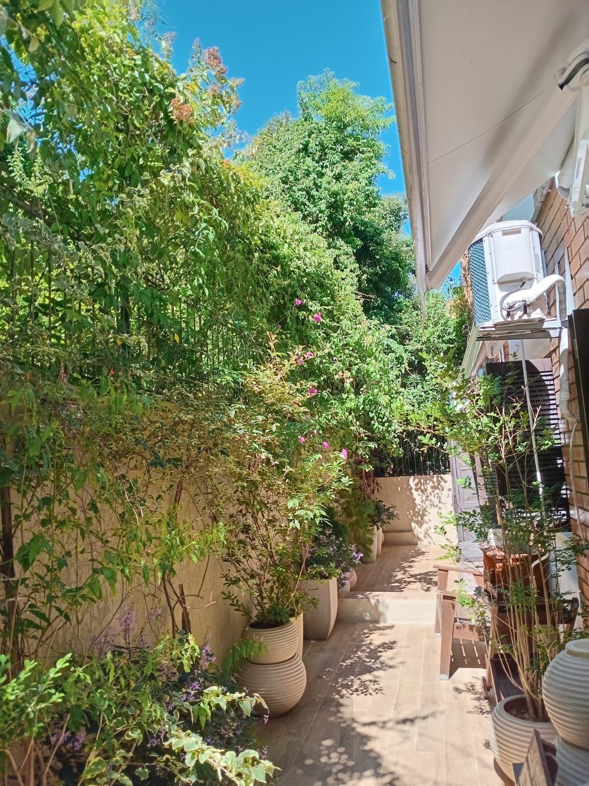 Ótimo apartamento Garden, 3 dormitórios, 1 suíte, lareira, sacada, no bairro Cristal. — foto 28