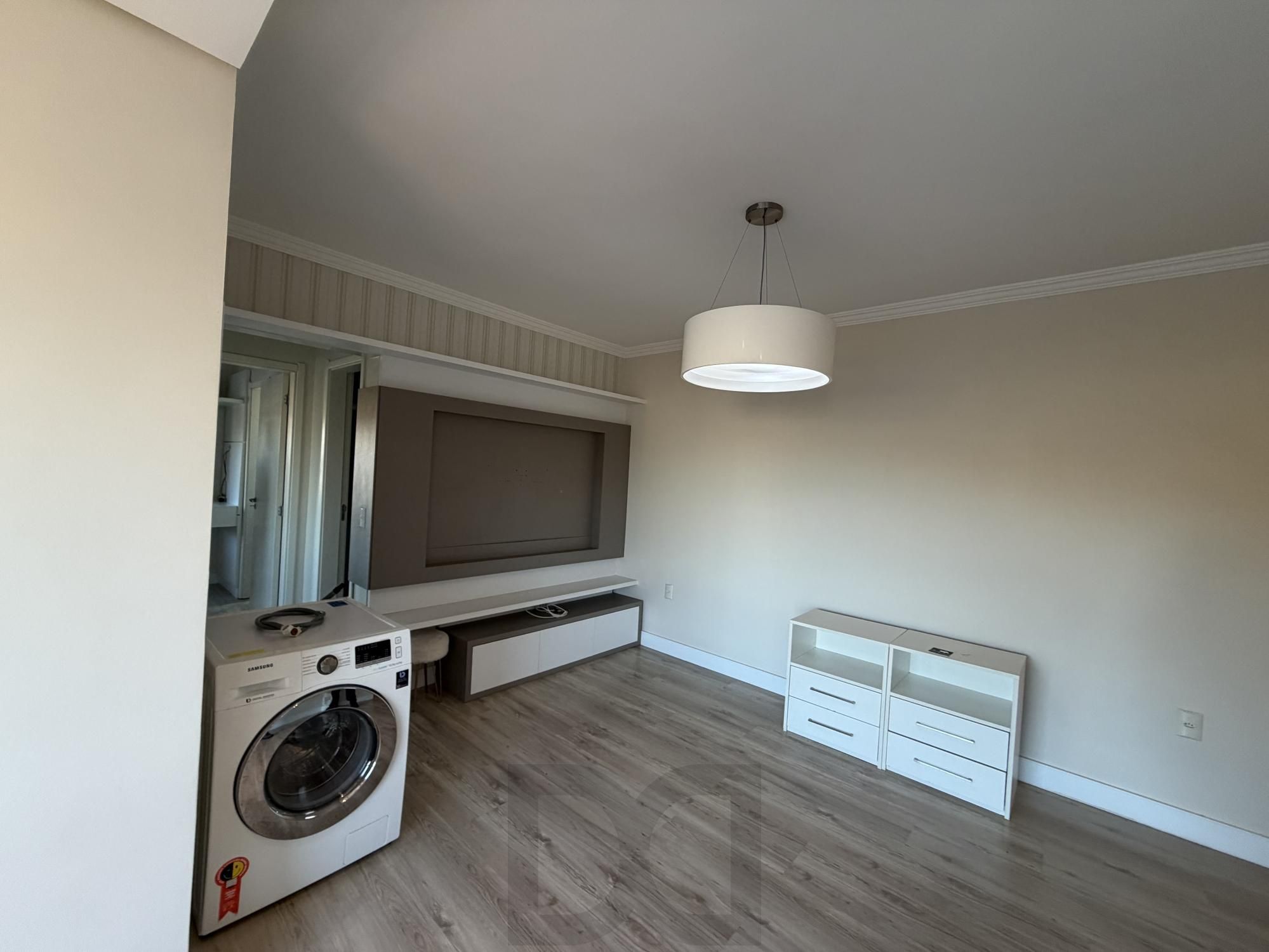 Apartamento com 2 dormitórios sendo 1 suíte, com churrasqueira e vaga coberta. — foto 11