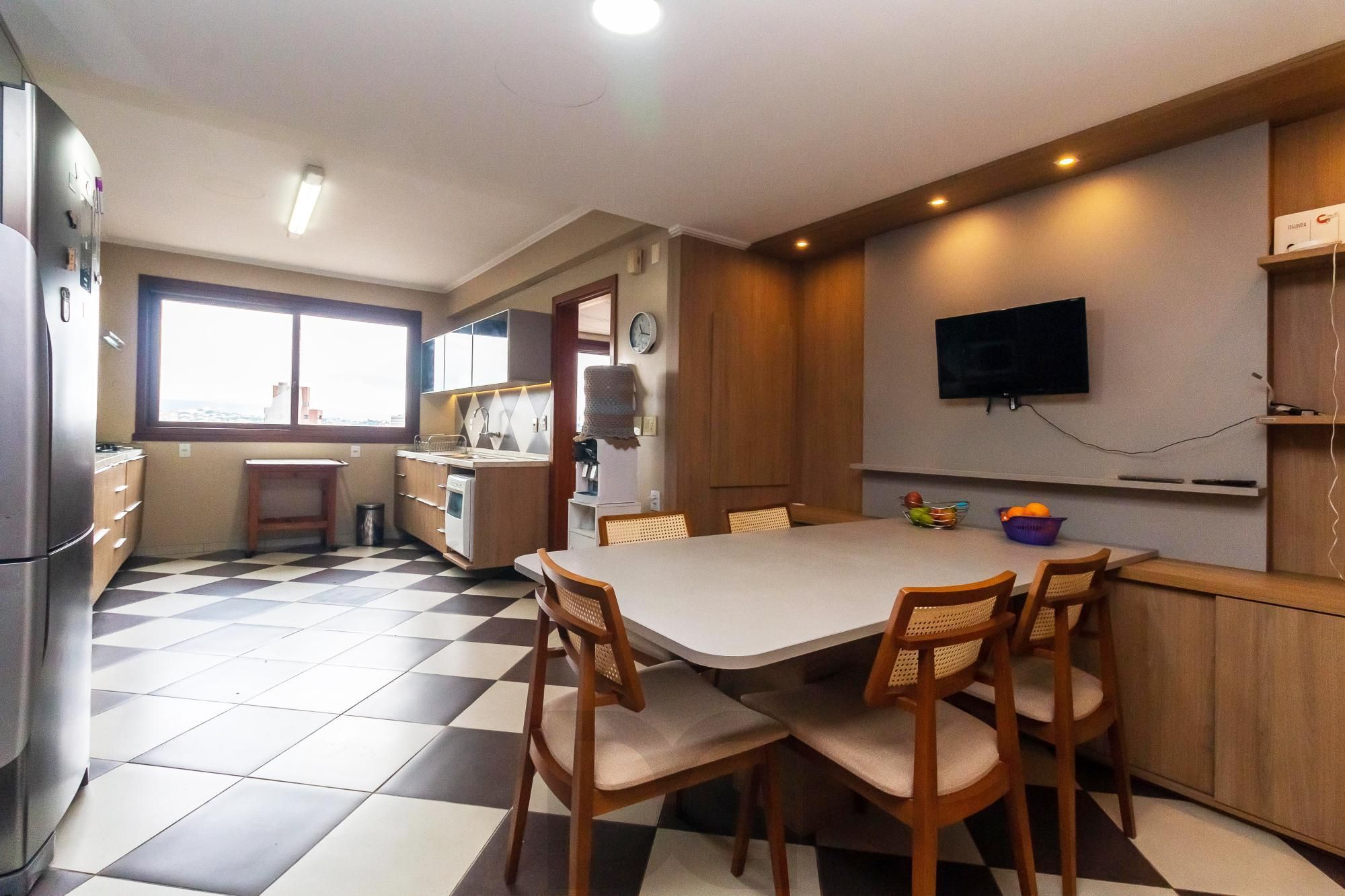 Maravilhoso apartamento no Bairro Moinhos de Vento com 4 dormitórios e 3 suítes. — foto 13