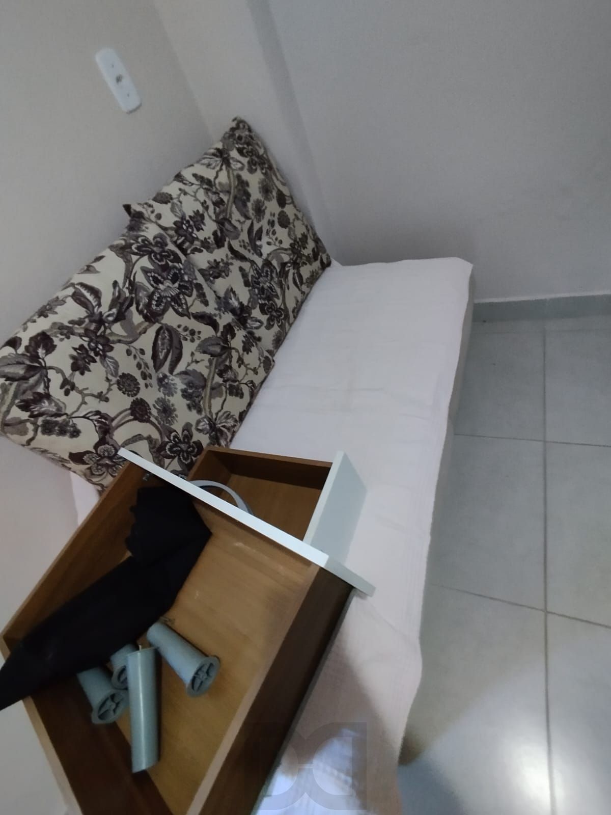 Apartamento 01 dormitório, semimobiliado, sem vaga — foto 4