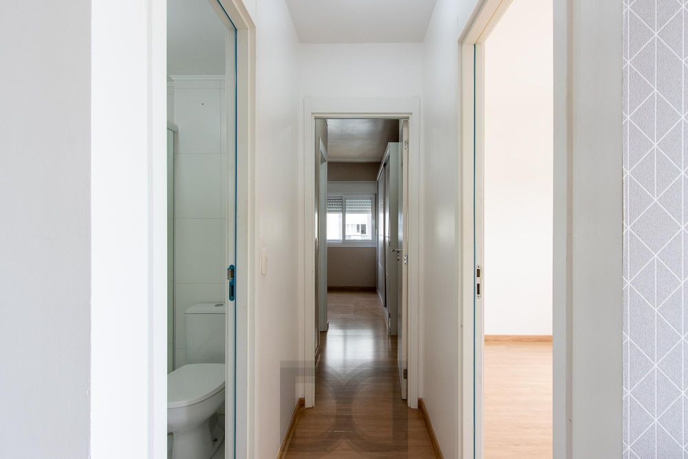 Apartamento de 2 dormitórios com suíte, churrasqueira e infraestrutura completa na Zona Sul de Porto Alegre. — foto 12