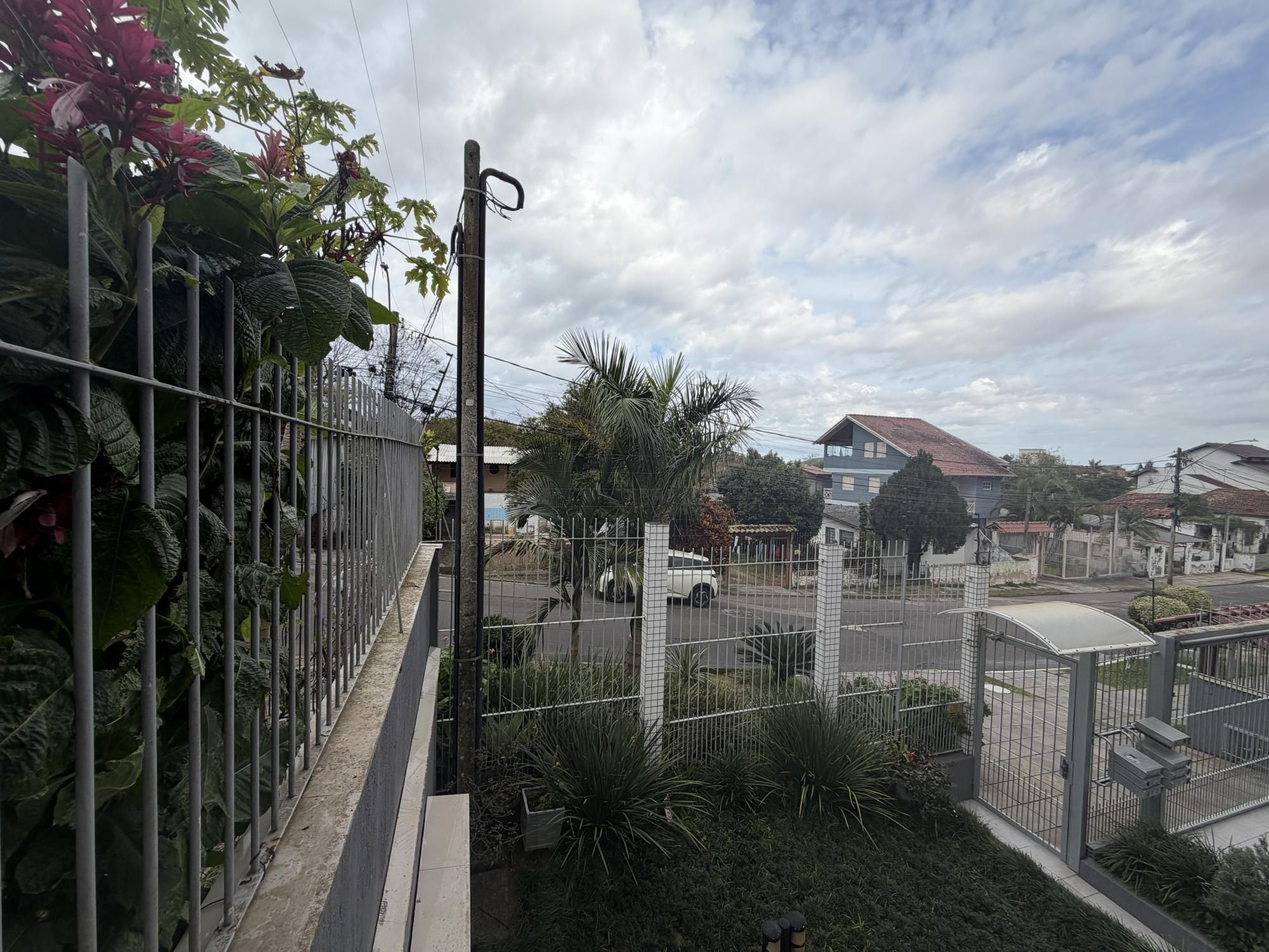 Apartamento Garden com 2 dormitórios, sendo 1 suíte, churrasqueira e lareira, 2 vagas de garagem cobertas. — foto 25