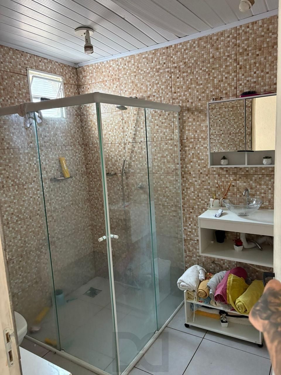CASA COM 3 DORMITORIOS 3 BANHEIROS E 6 VAGAS DE GARAGEM, PATIO GRANDE — foto 6