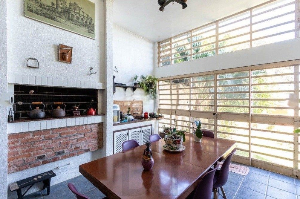 Excelente casa com 5 dormitórios, 2 suítes, 3 vagas de garagem e uma vista perene para o por do sol no Guaiba. — foto 23