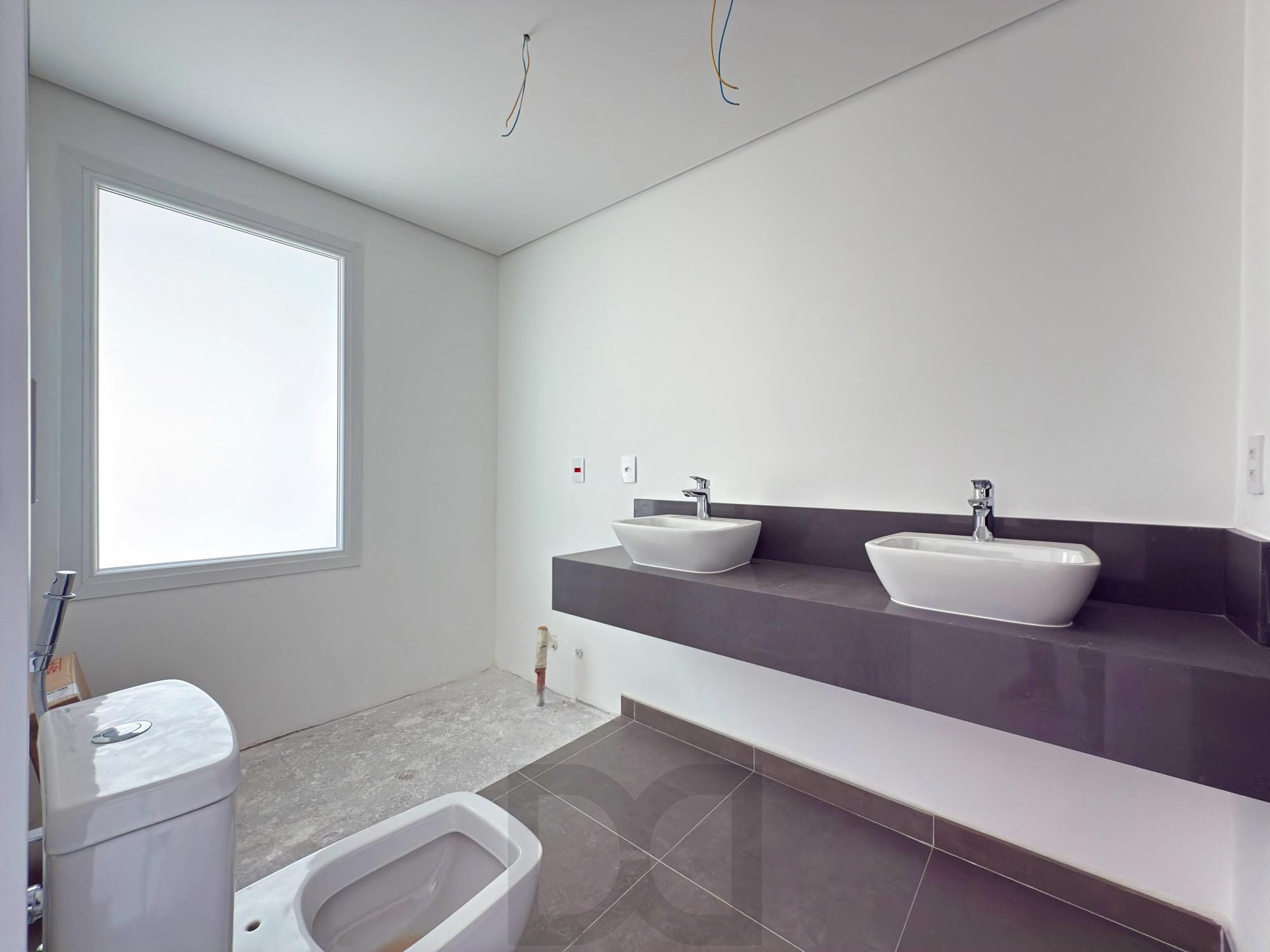 Belíssimo apartamento com 230,6m2, 3 suítes e 4 vagas de garagem. Projeto diferenciado e vista deslumbrante para o pôr do sol do Guaíba. — foto 30