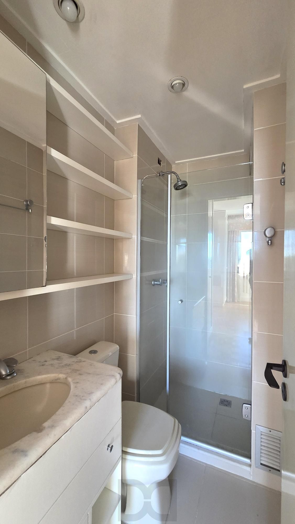 Belíssima cobertura com 153m2 de área privativa, com 3 dormitórios, um suíte e uma vaga de garagem. — foto 15