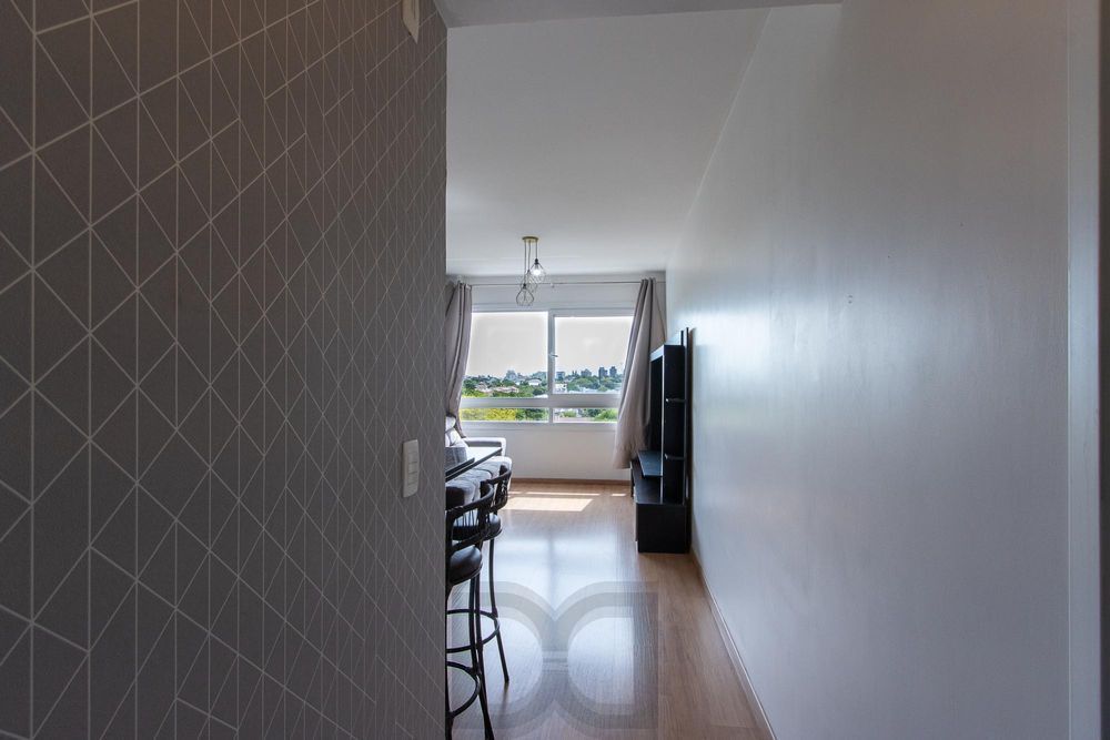 Apartamento de 2 dormitórios com suíte, churrasqueira e infraestrutura completa na Zona Sul de Porto Alegre. — foto 2