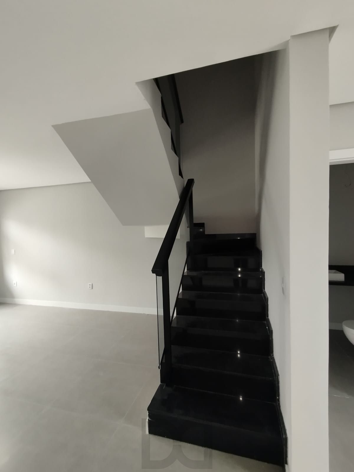 Sobrado 3 quartos, sendo 1 suíte, 2 vagas, churrasqueira, zona sul-POA — foto 11