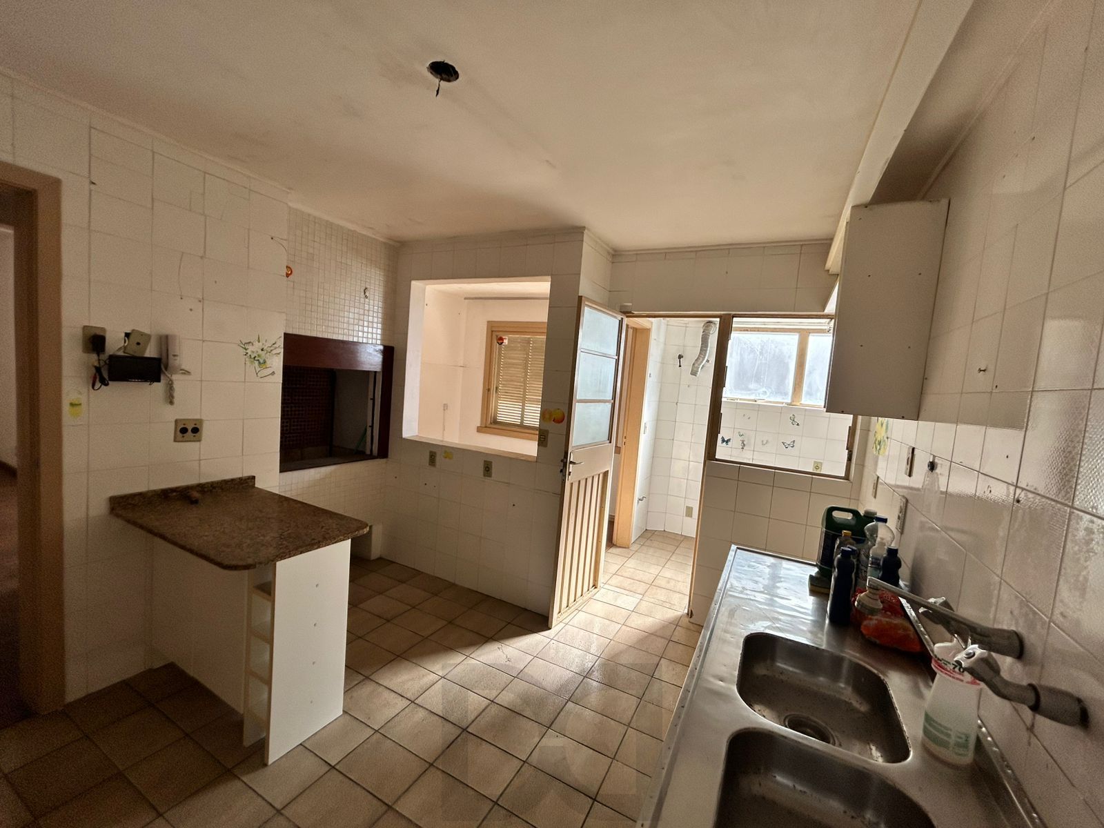 Apartamento 3 dormitórios com 2 vagas em frente ao Zaffari – Tristeza — foto 7