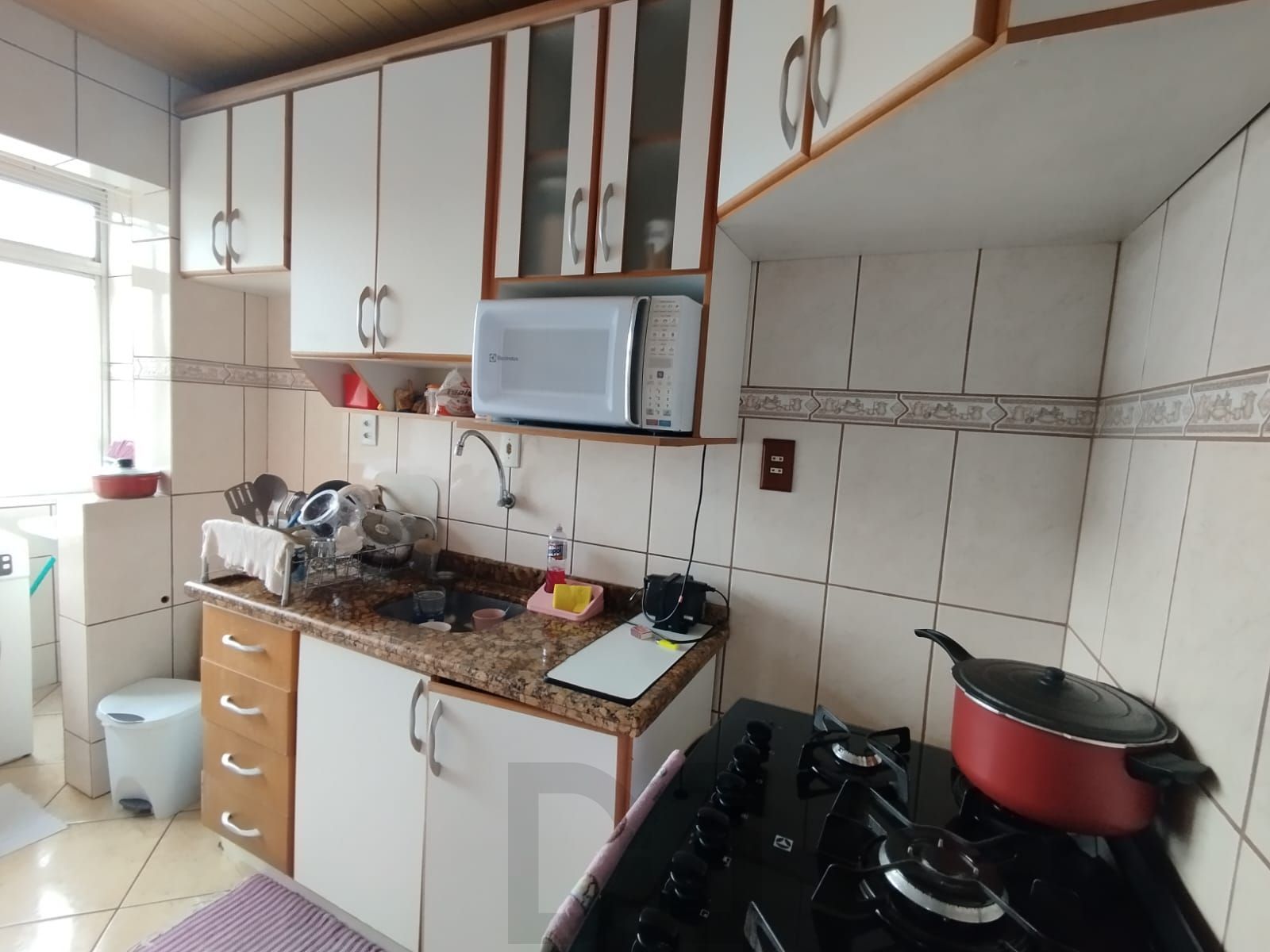 Apartamento 01 dormitório, sala, cozinha, banheiro,1 vaga rotativa. — foto 6