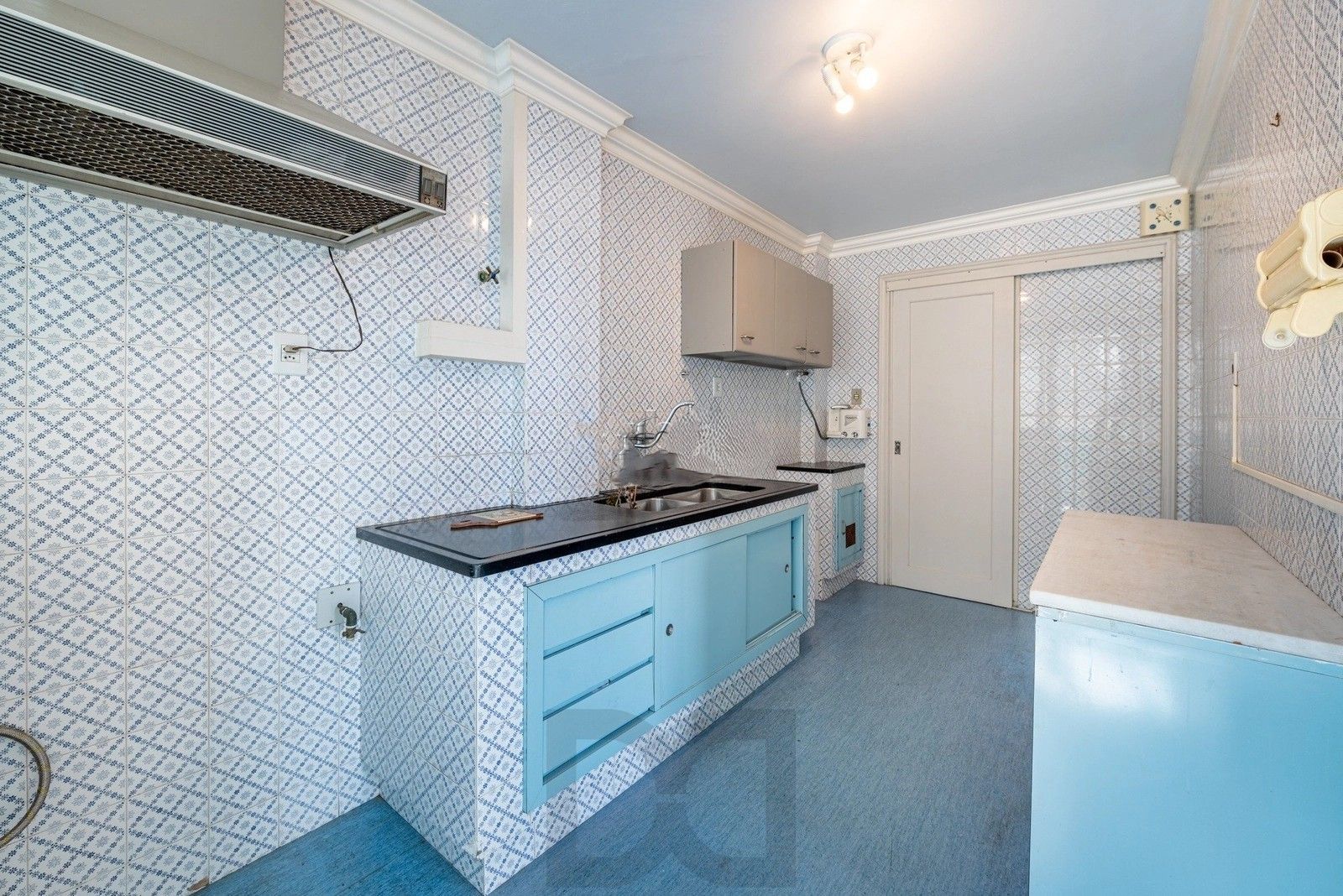 Excelente apartamento com 132m², 3 dormitórios e 2 vagas de garagem, no coração do bairro Menino Deus. — foto 14
