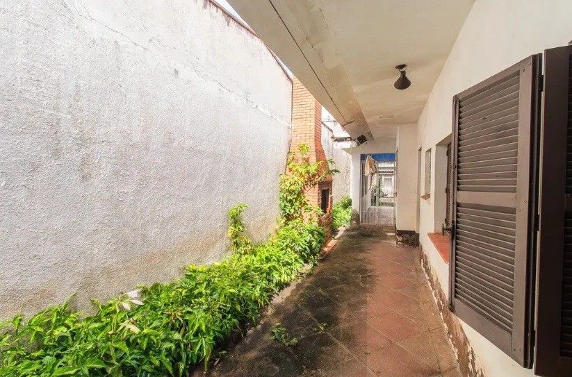 Terreno amplo com 420 m² (14x30), localizado em uma das regiões mais valorizadas do bairro Menino Deus. — foto 26