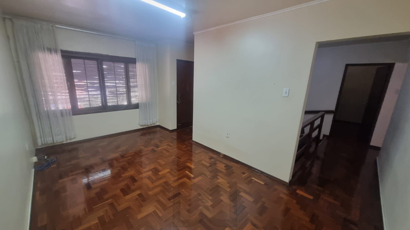 Ótima Residência com 5 dormitórios e 2 suítes. Bairro Santa Tereza. — foto 7