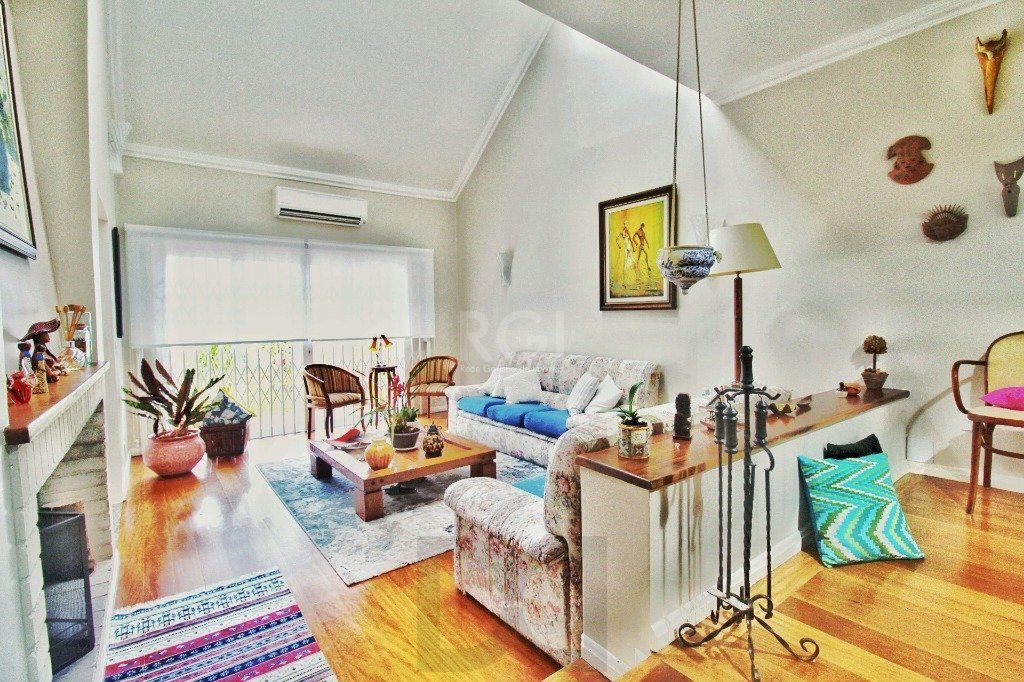 Casa em Porto Alegre, no bairro Jardim Isabel, com 4 dormitório(s), e 4 banheiro — foto 6