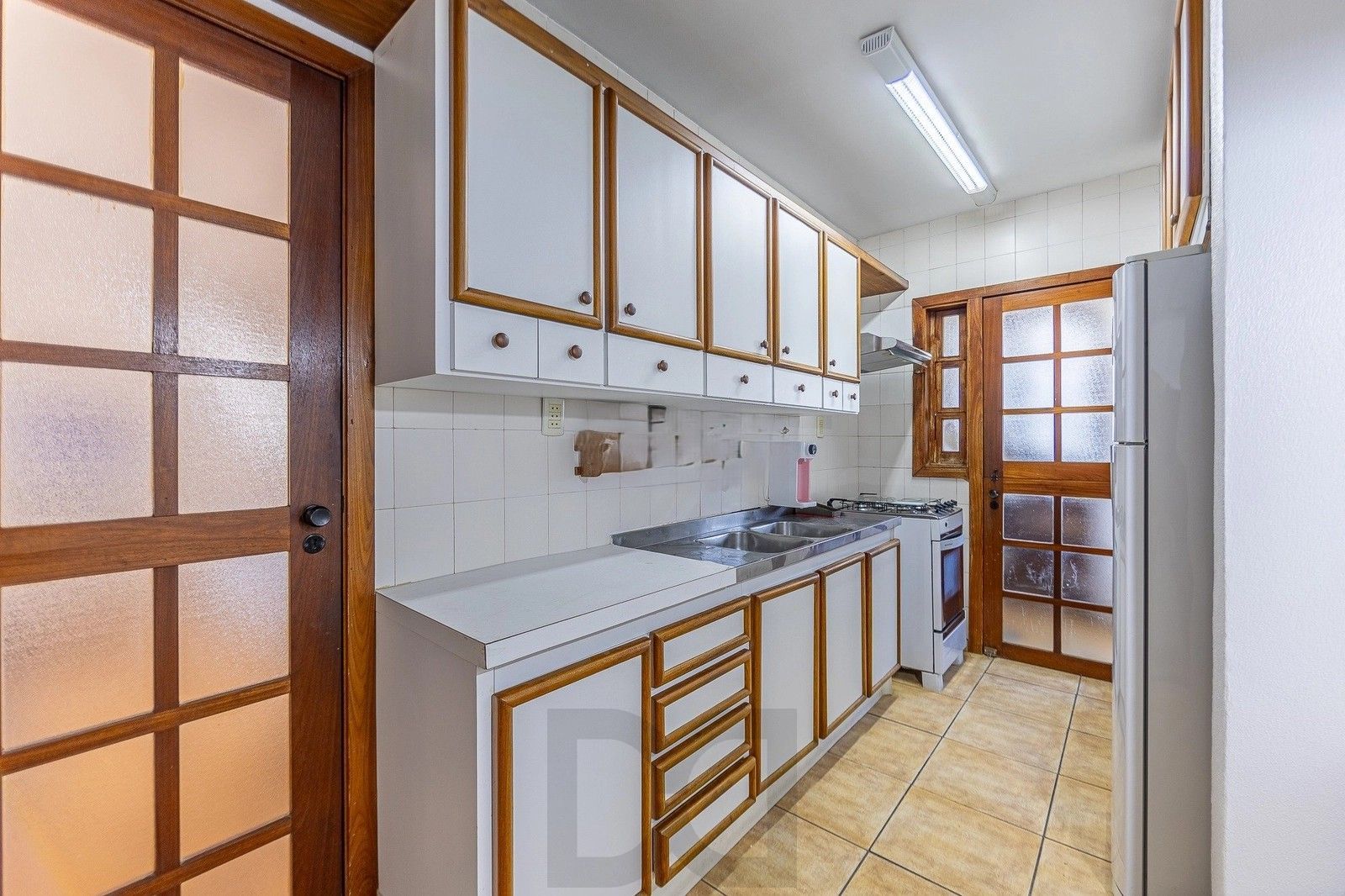 Cobertura duplex com 209,79m² de área privativa, conta com 3 dormitórios, 1 suíte e 2 vagas de garagem. — foto 9