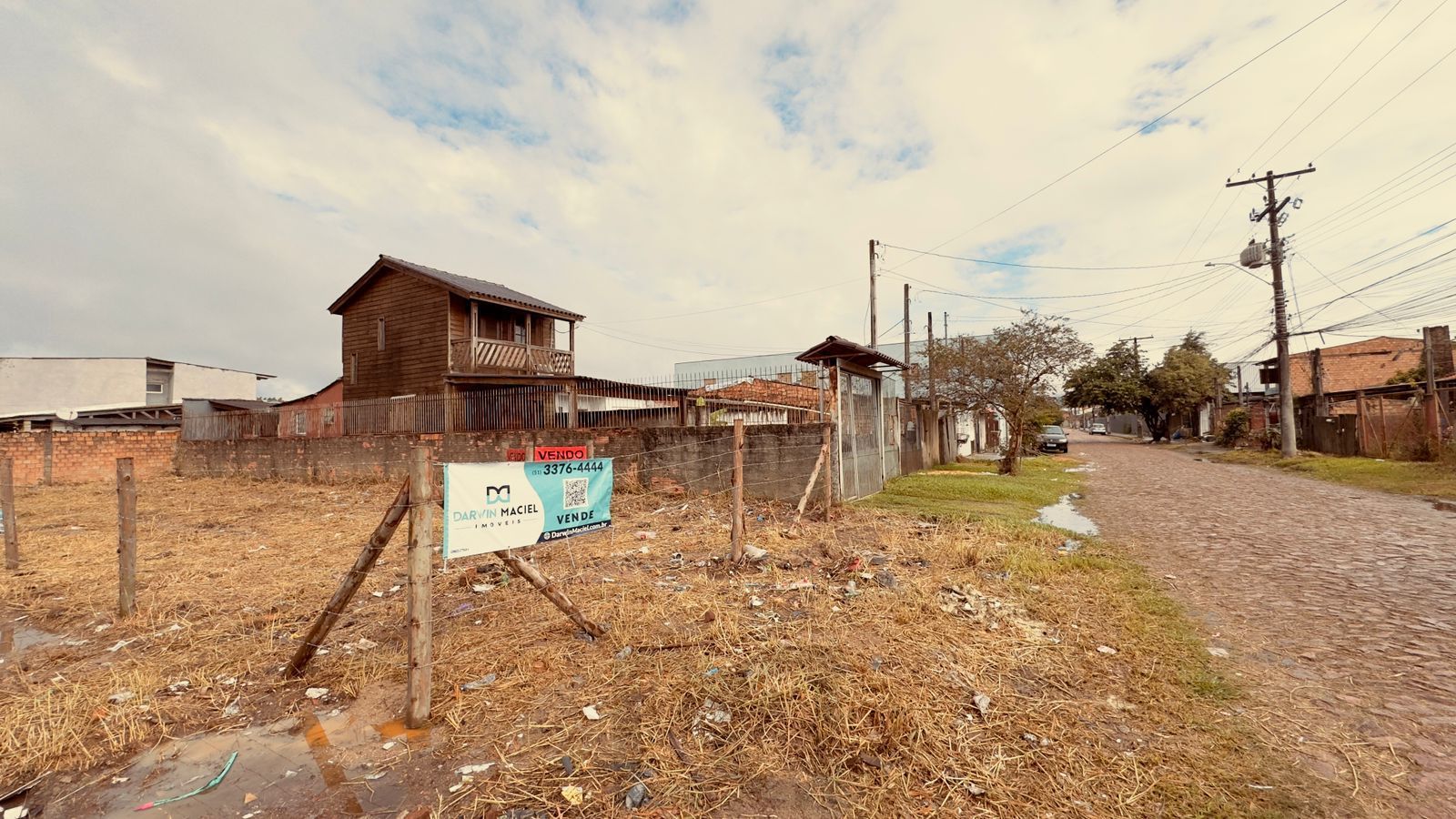 Terreno de esquina para venda, medindo 7,50x 27,25(204,37m²) bairro Hípica. — foto 1