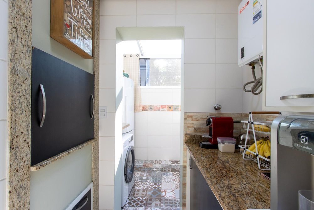 Casa em condomínio, com 3 quartos, com suíte, 2 vagas cobertas, churrasqueira, no Bairro Nonoai. — foto 13
