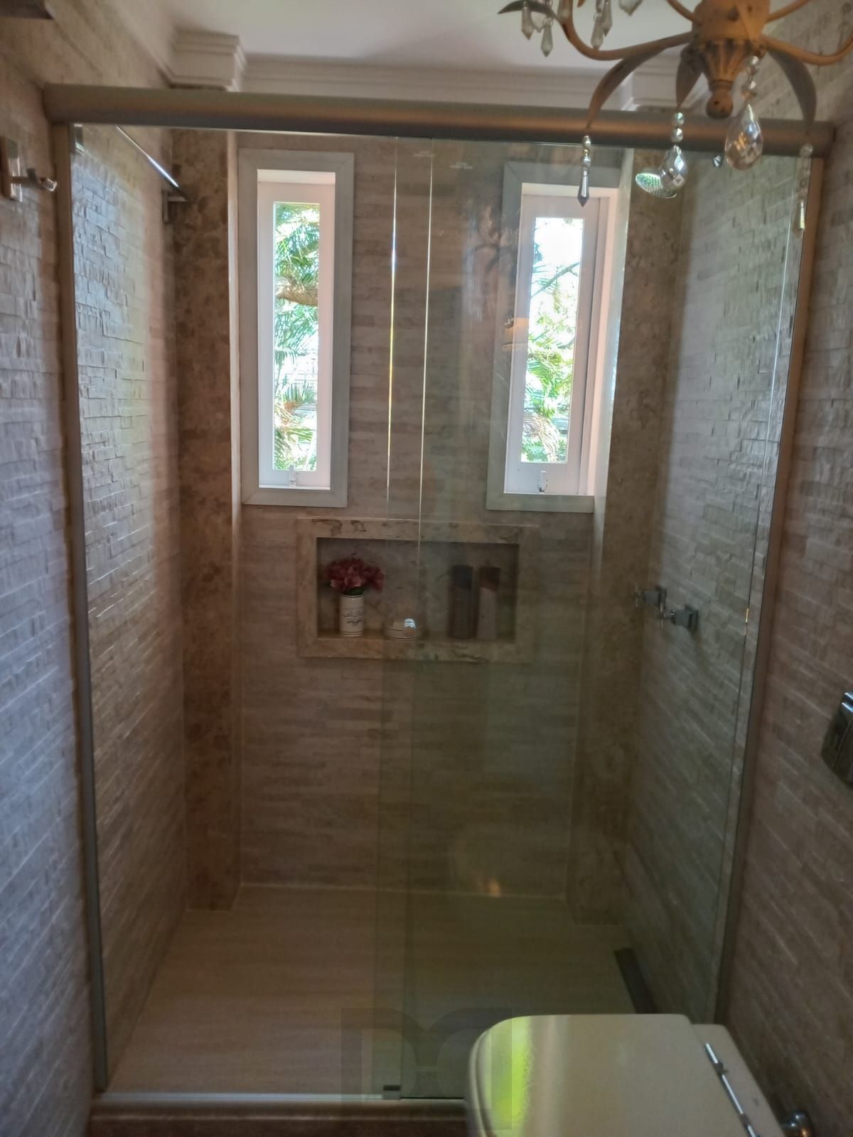 Ótimo apartamento Garden, 3 dormitórios, 1 suíte, lareira, sacada, no bairro Cristal. — foto 18