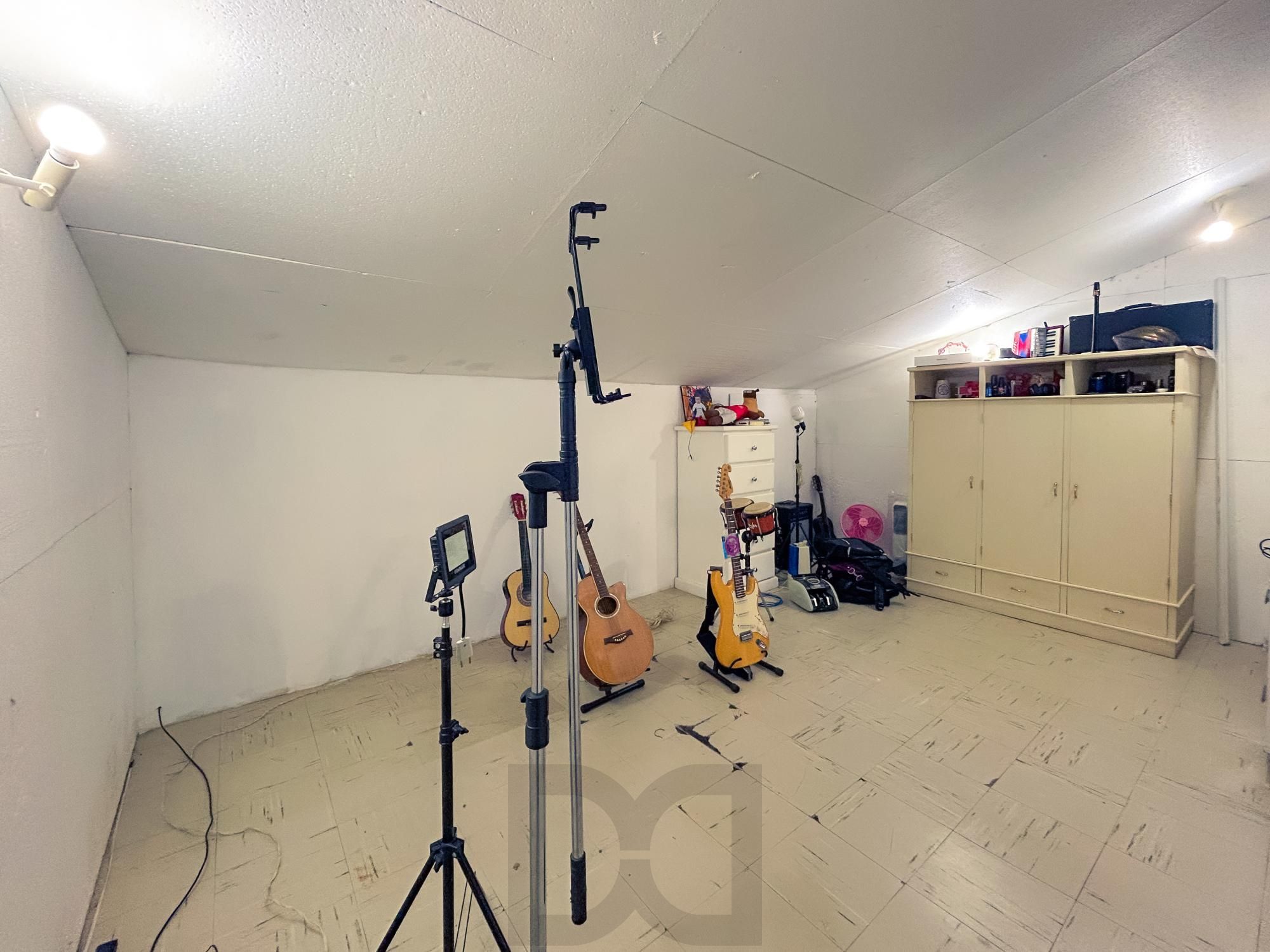 " Oportunidade" Linda Casa com 4 dormitórios, piscina, lareira e Salão de festas semimobiliada  Bairro Vila assunção — foto 33