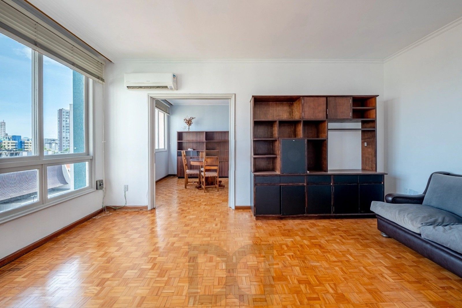 Excelente apartamento com 132m², 3 dormitórios e 2 vagas de garagem, no coração do bairro Menino Deus. — foto 6