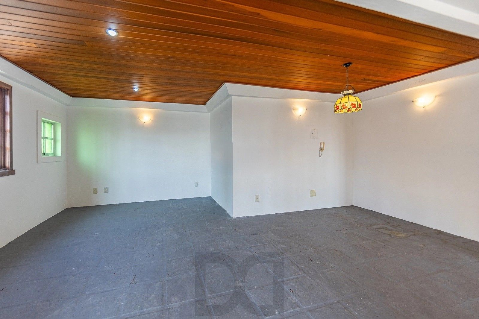 Cobertura duplex com 209,79m² de área privativa, conta com 3 dormitórios, 1 suíte e 2 vagas de garagem. — foto 26