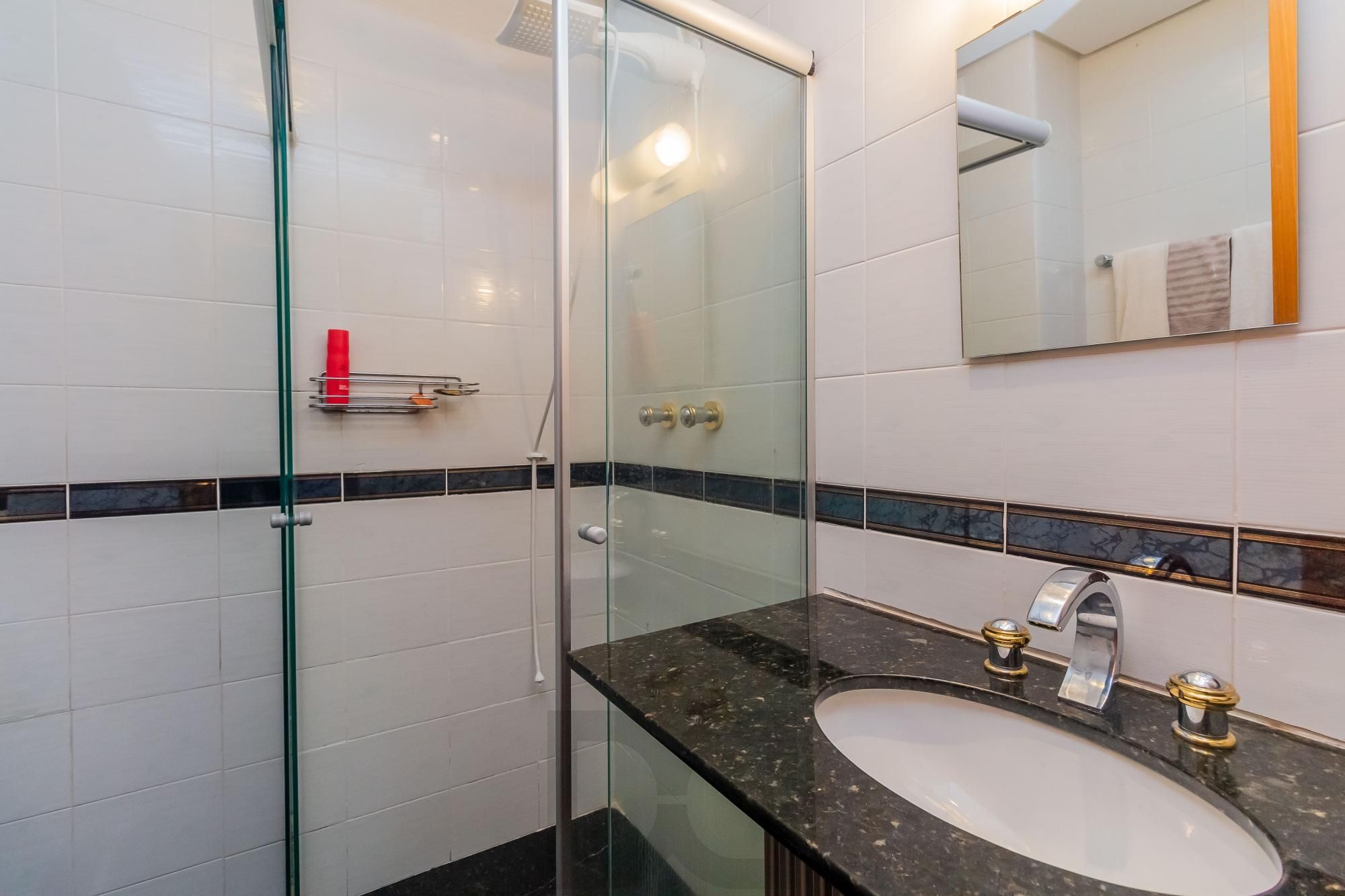 Maravilhoso apartamento no Bairro Moinhos de Vento com 4 dormitórios e 3 suítes. — foto 28