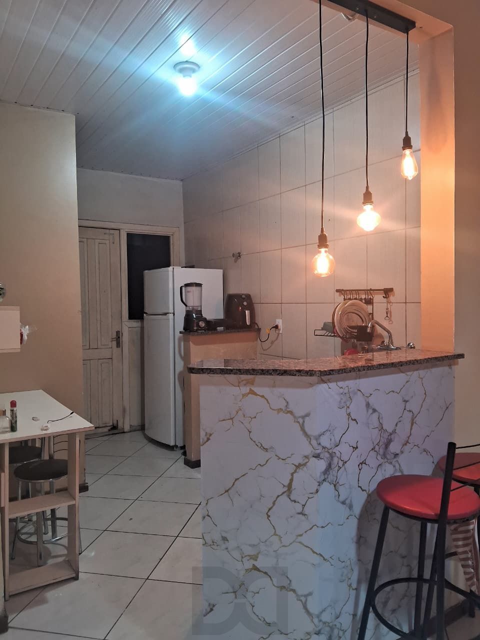 Casa com 2 dormitórios com pátio e edícula. — foto 20