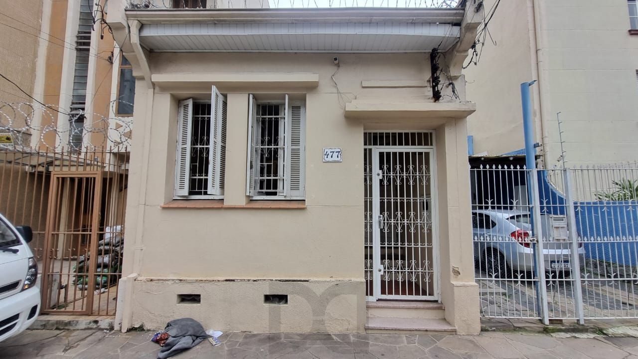 ótima casa transformada em comercial, com 3 salas, banho social, cozinha, pátio, em localização privilegiada no bairro. — foto 1