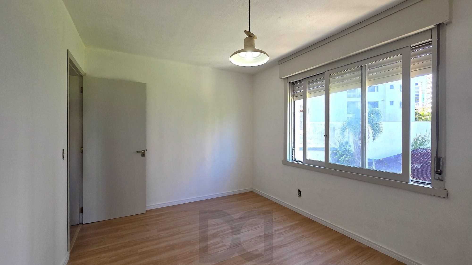 Excelente apartamento em localização privilegiada, na Avenida Dr. Nilo Peçanha com 2 dormitórios, 2 banheiros e 1 vaga de garagem. — foto 6