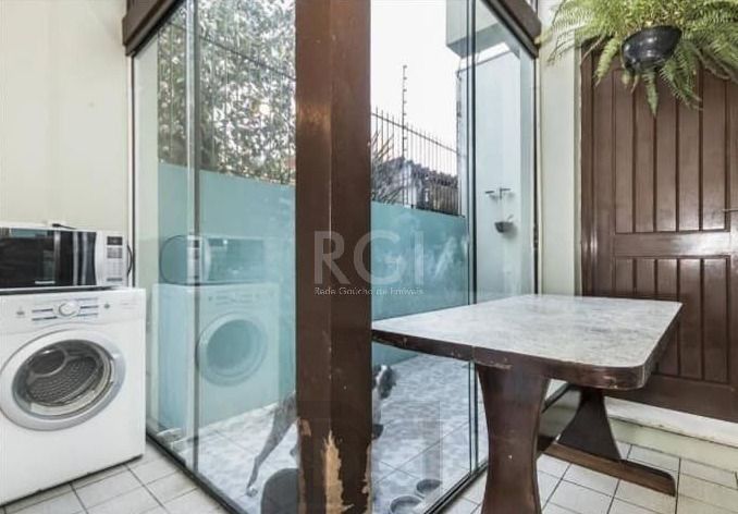 Casa em condomínio Fechado no Bairro Ipanema c/3 dormitórios. — foto 18