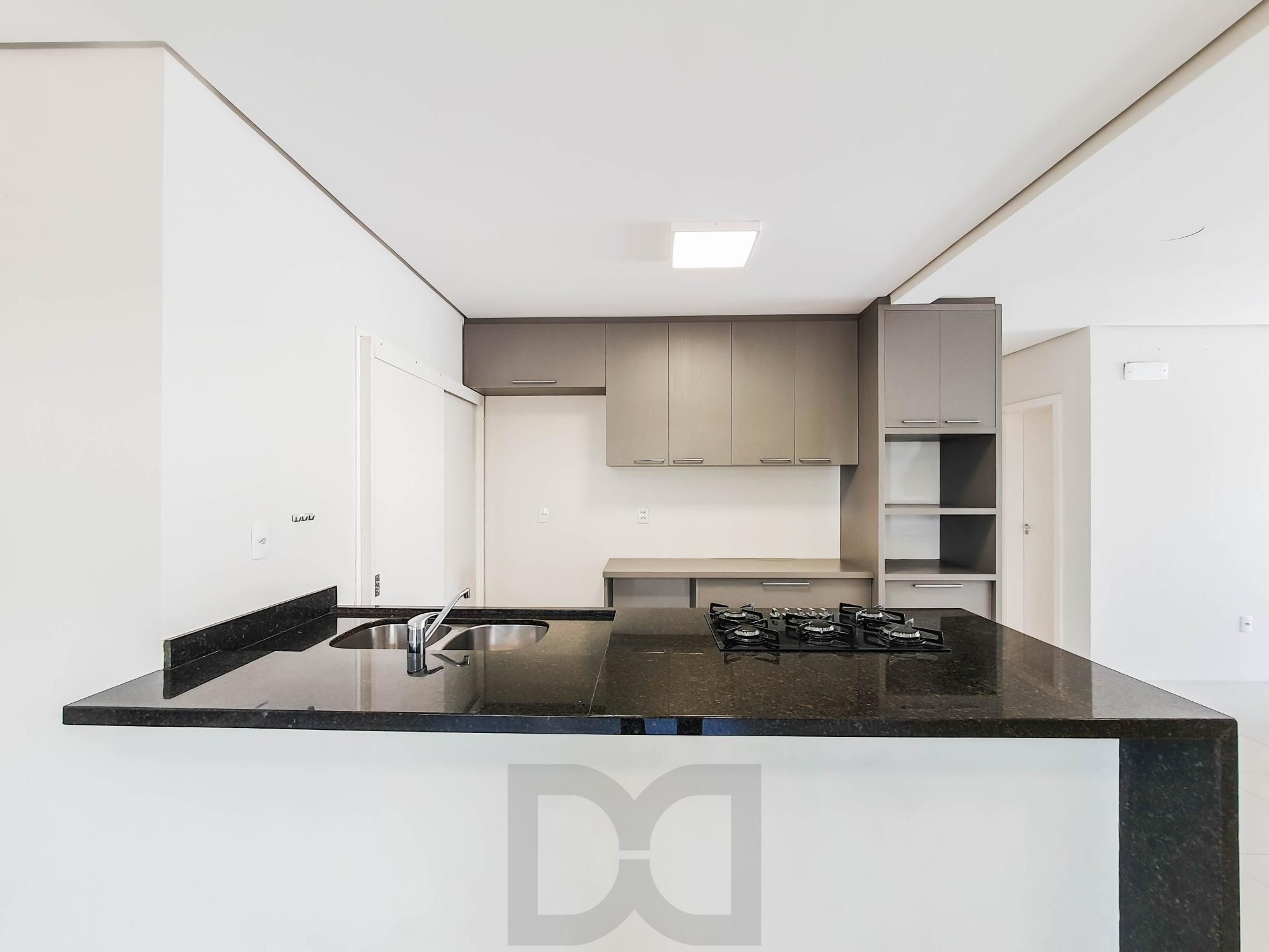 Linda casa condomínio, 3 suítes, piscina, 3 vagas cobertas. — foto 17